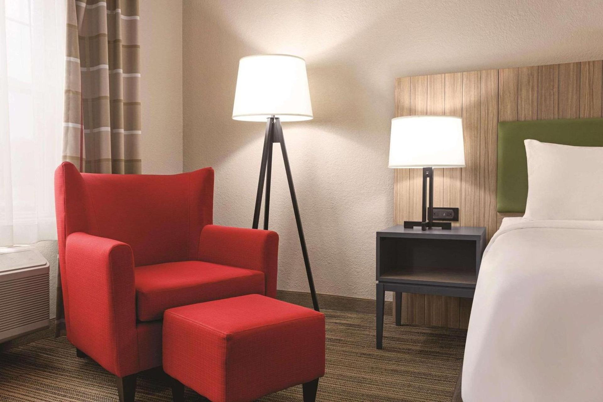 Country Inn & Suites by Radisson, Georgetown, KY photo 9