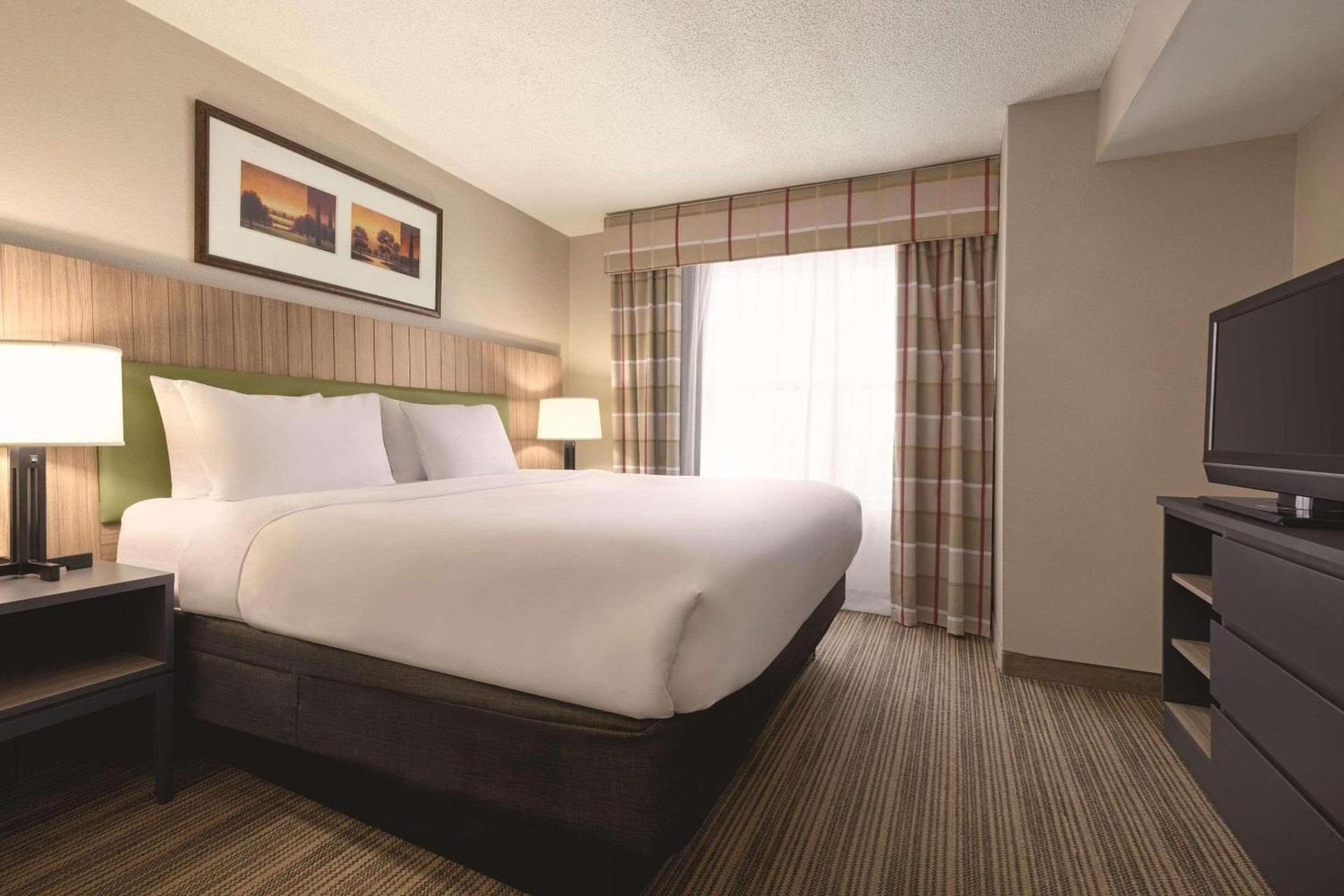 Country Inn & Suites by Radisson, Georgetown, KY photo 16