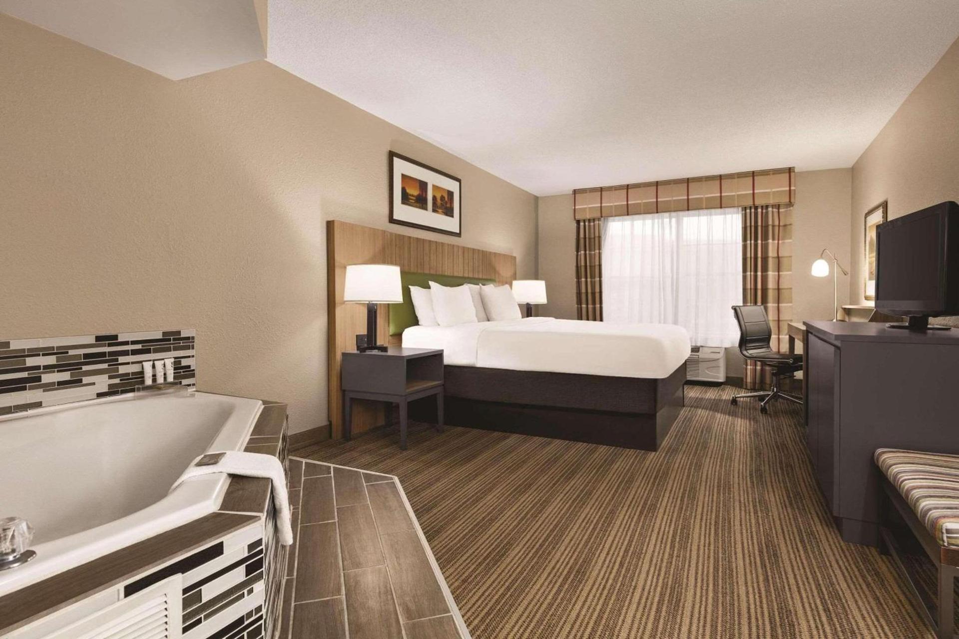 Country Inn & Suites by Radisson, Georgetown, KY photo 20