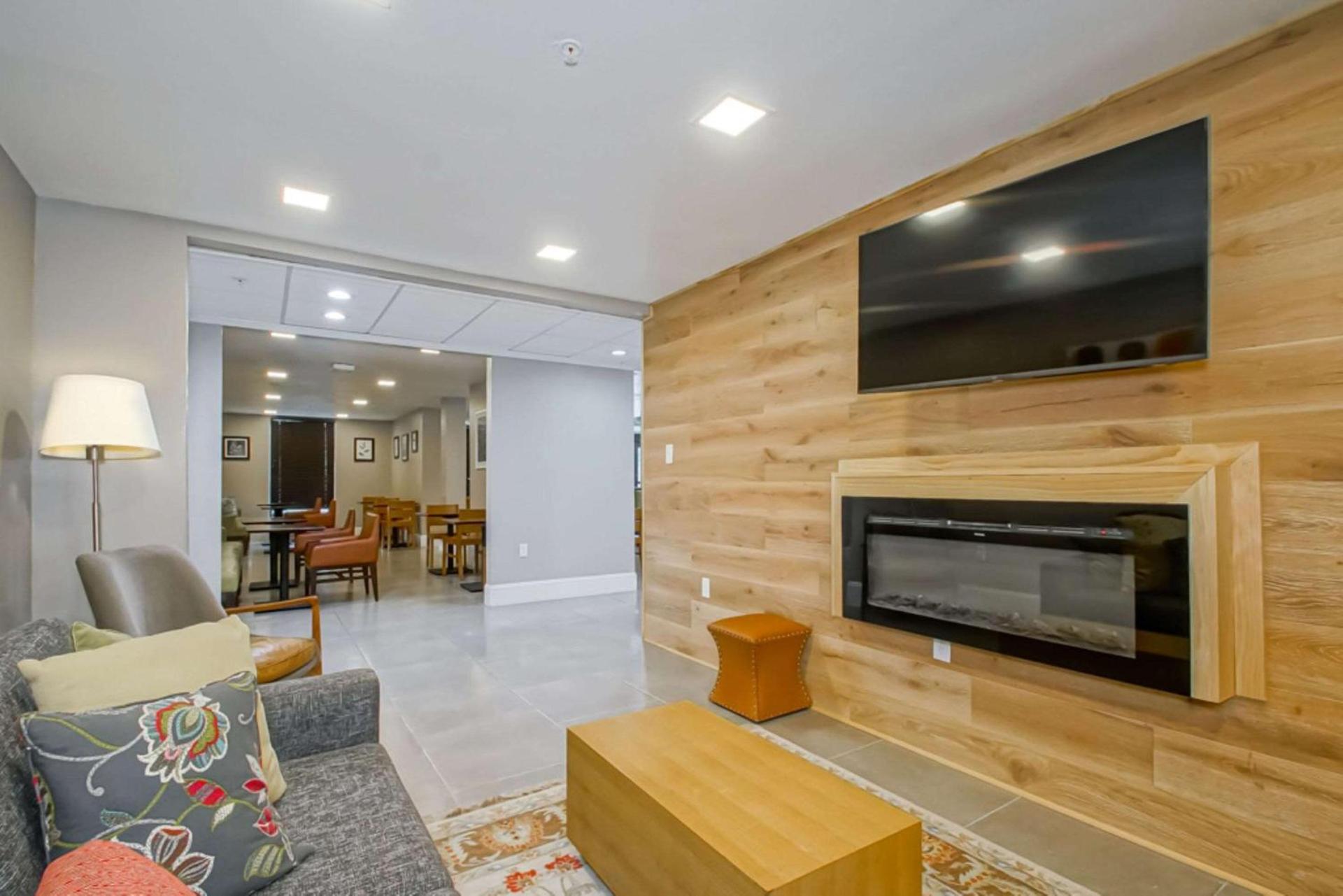Country Inn & Suites by Radisson, New Orleans I-10 East, LA photo 5