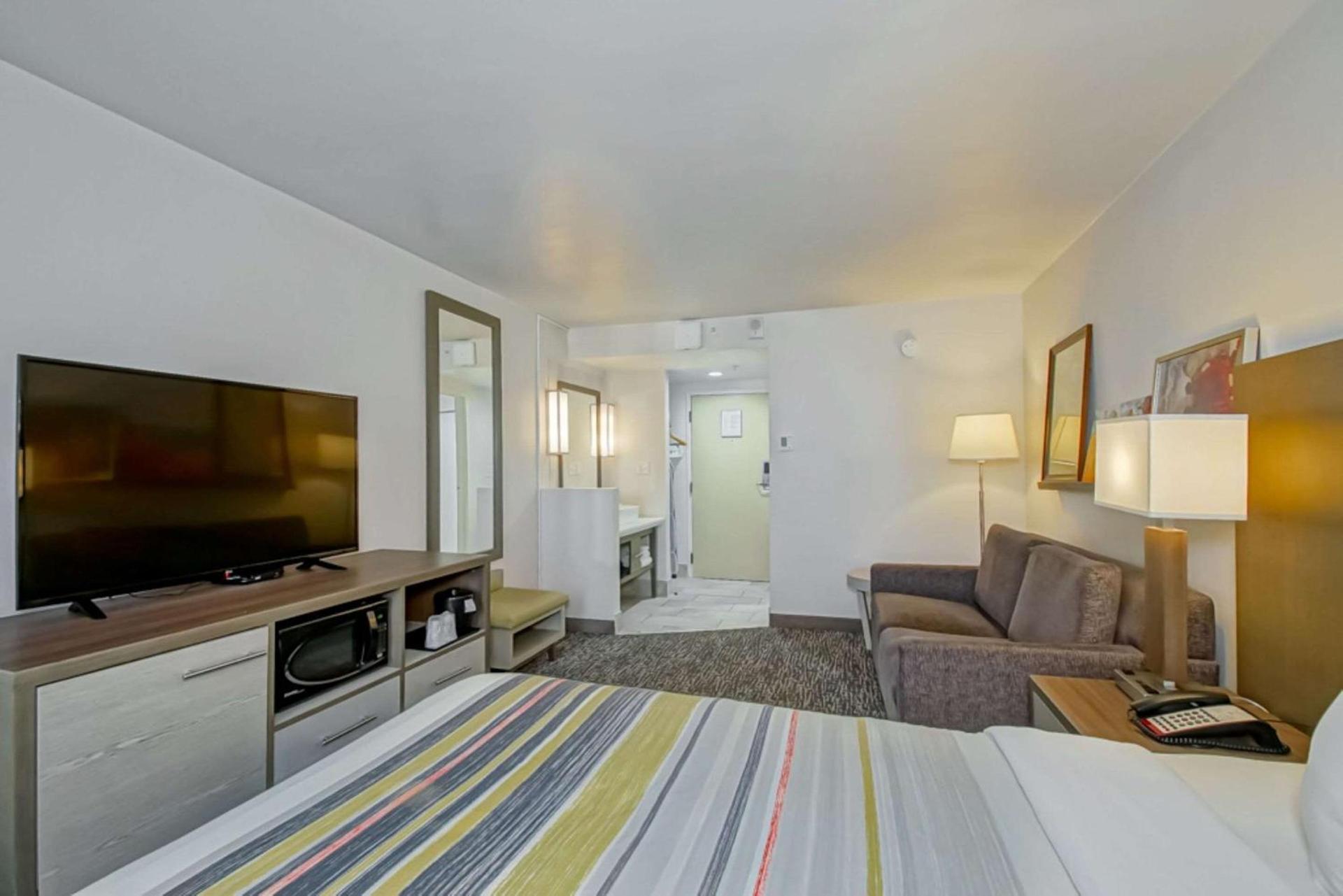 Country Inn & Suites by Radisson, New Orleans I-10 East, LA photo 21