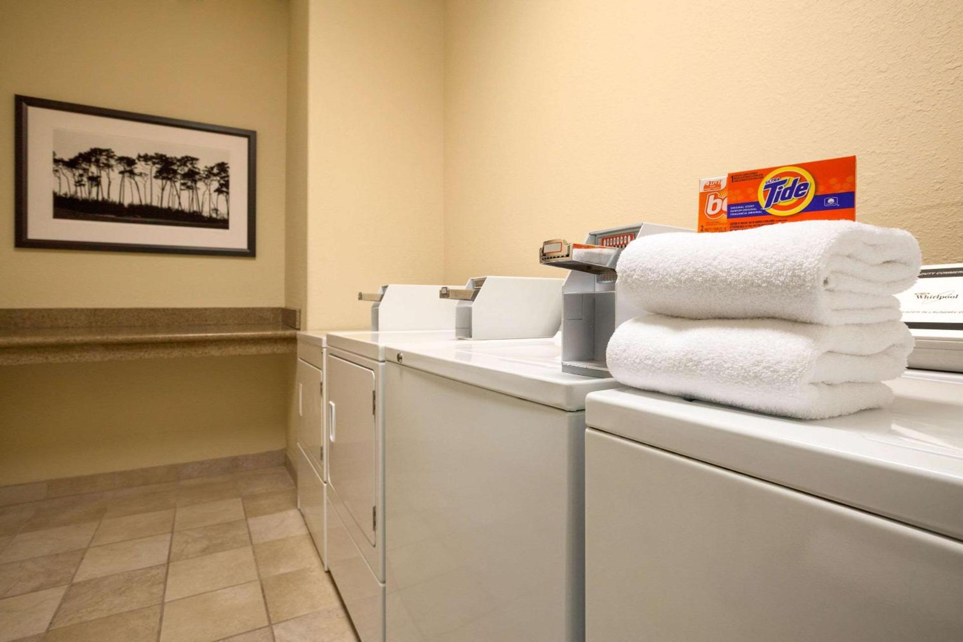 Country Inn & Suites by Radisson, New Orleans I-10 East, LA photo 32