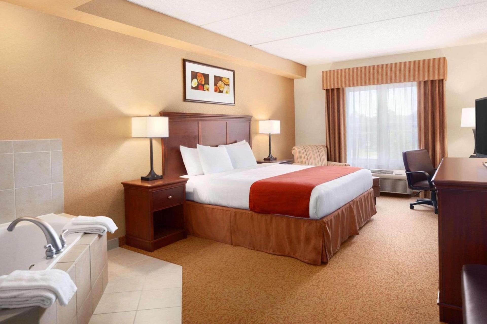 Spark by Hilton California Lexington Park photo 6