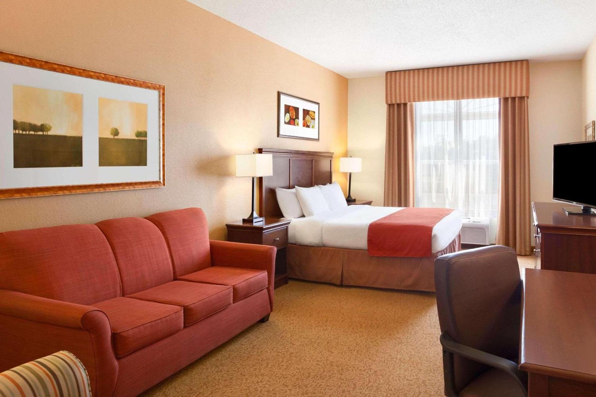 Spark by Hilton California Lexington Park photo 7