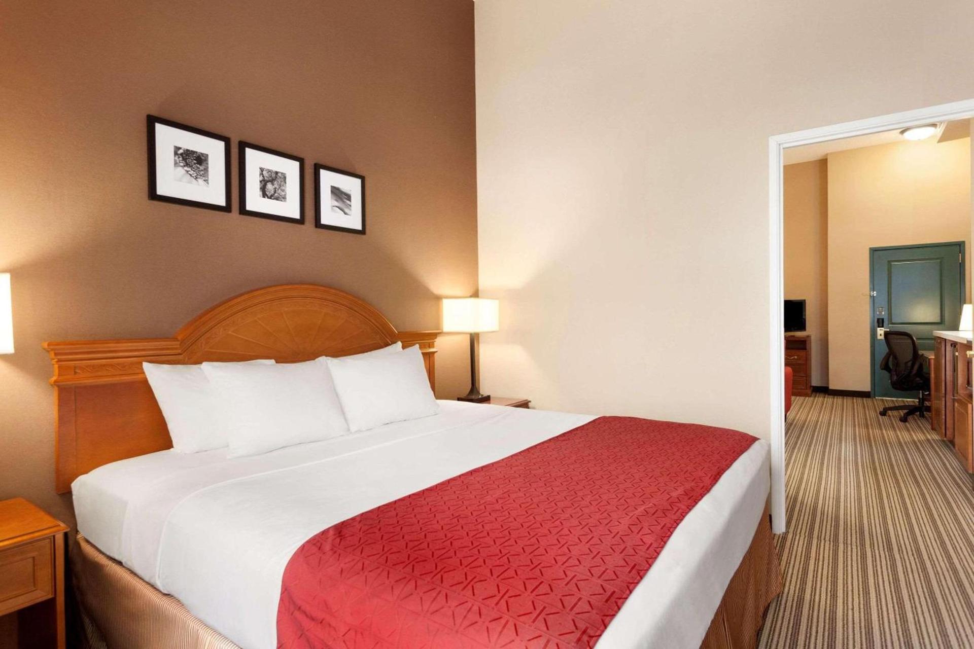 Country Inn & Suites by Radisson, Bel Air-Aberdeen, MD photo 10