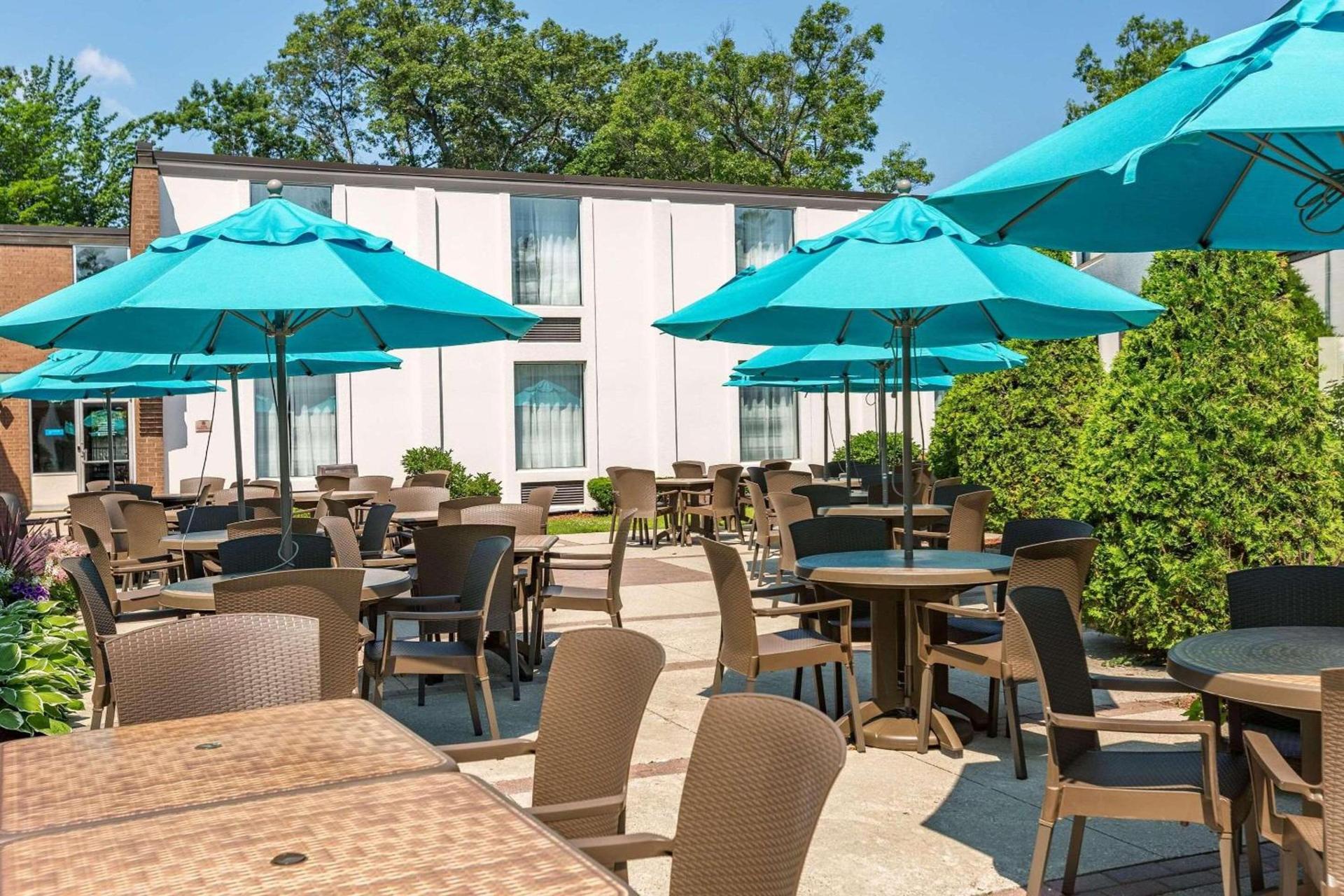 Country Inn & Suites by Radisson, Traverse City, MI photo 50