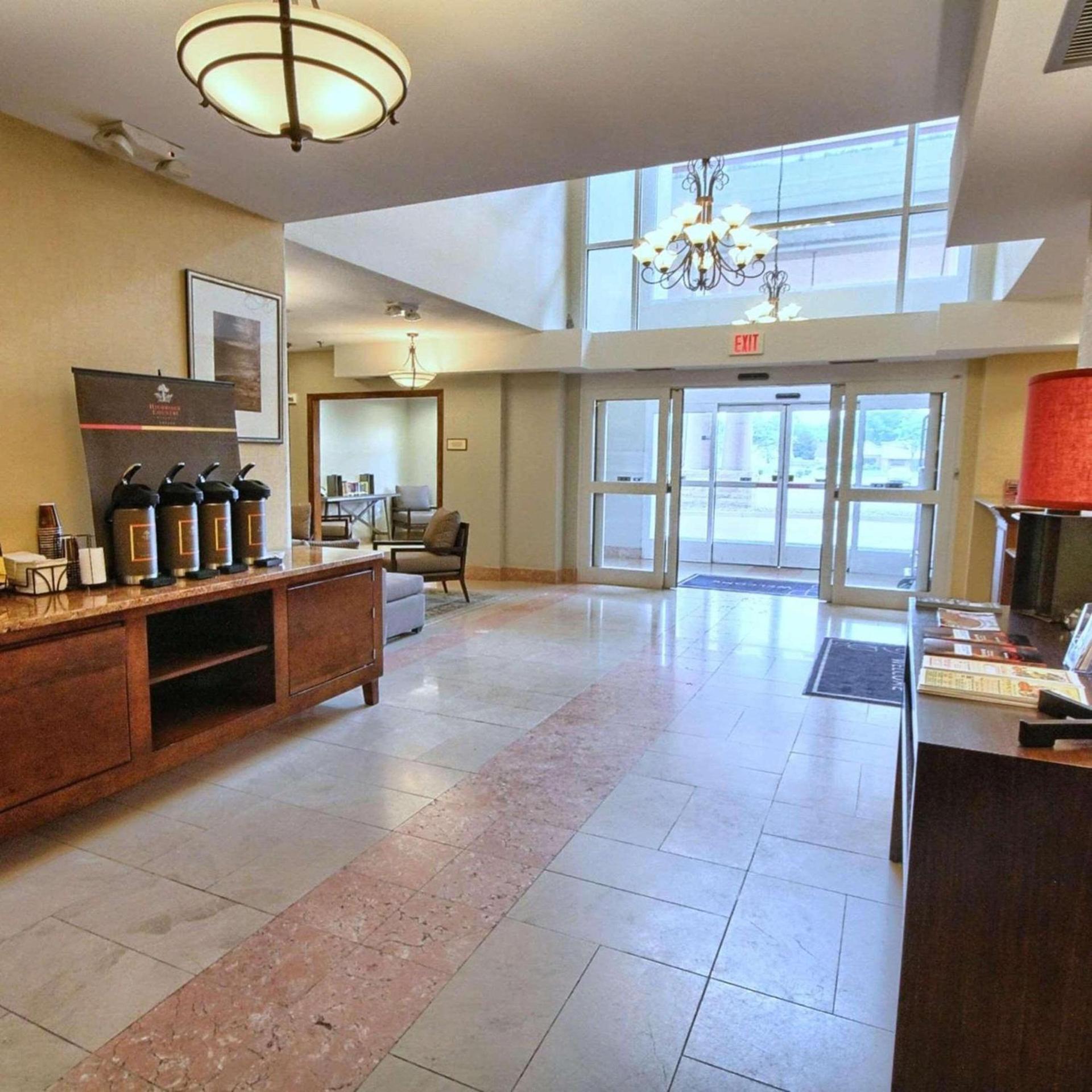Country Inn & Suites by Radisson, Dearborn, MI photo 3