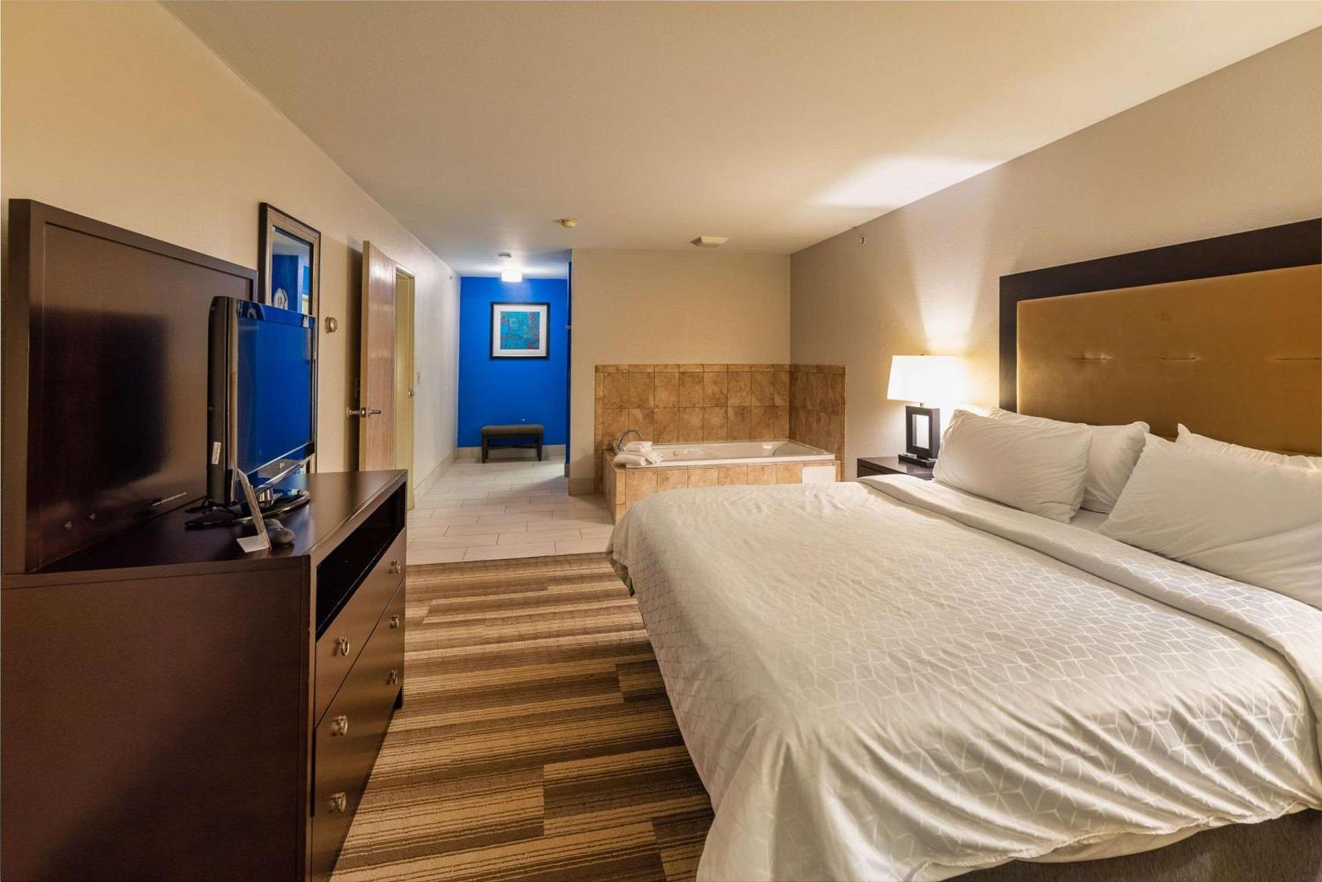 Country Inn & Suites by Radisson, South Haven, MI photo 27