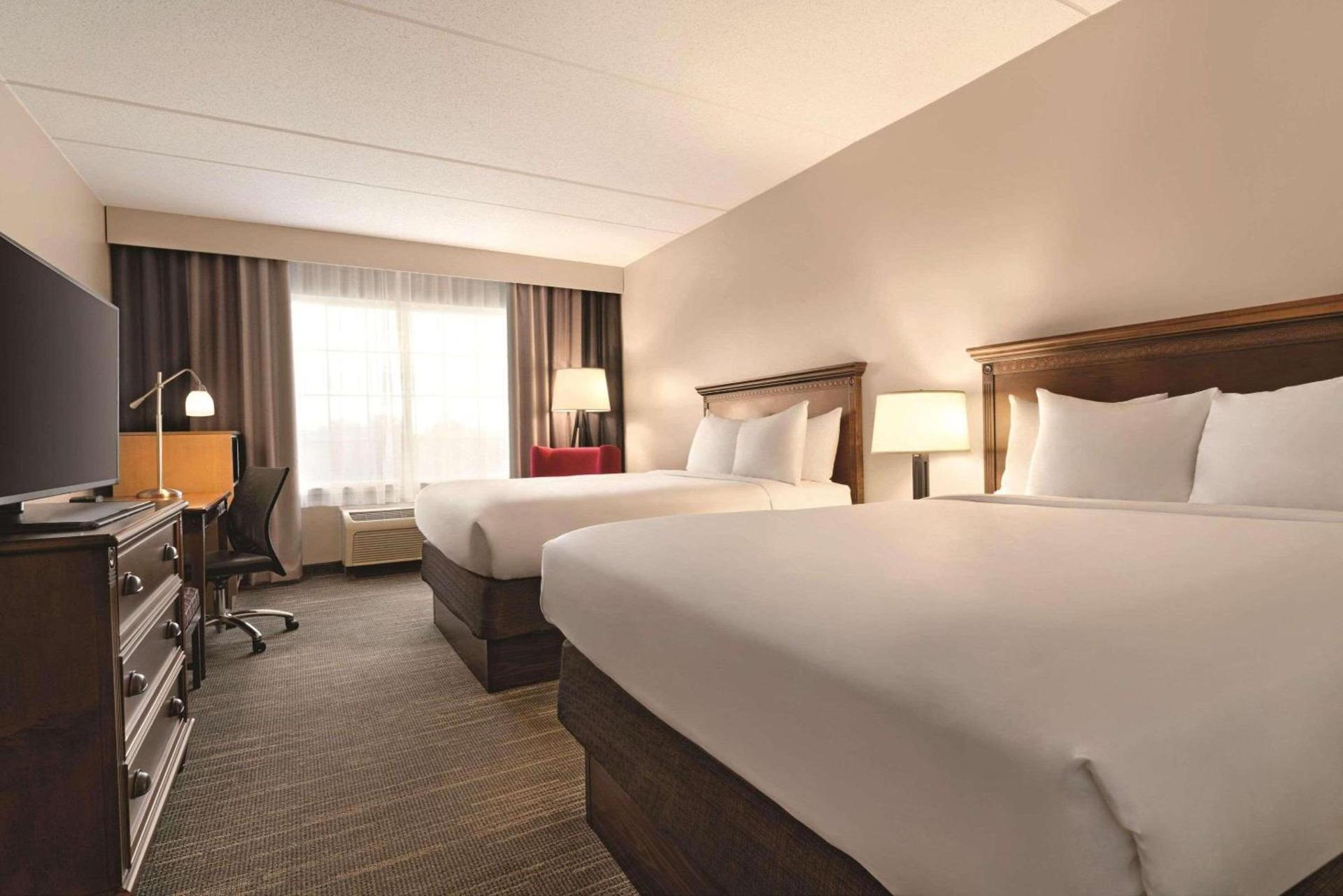 Country Inn & Suites by Radisson, Grand Rapids East, MI photo 8