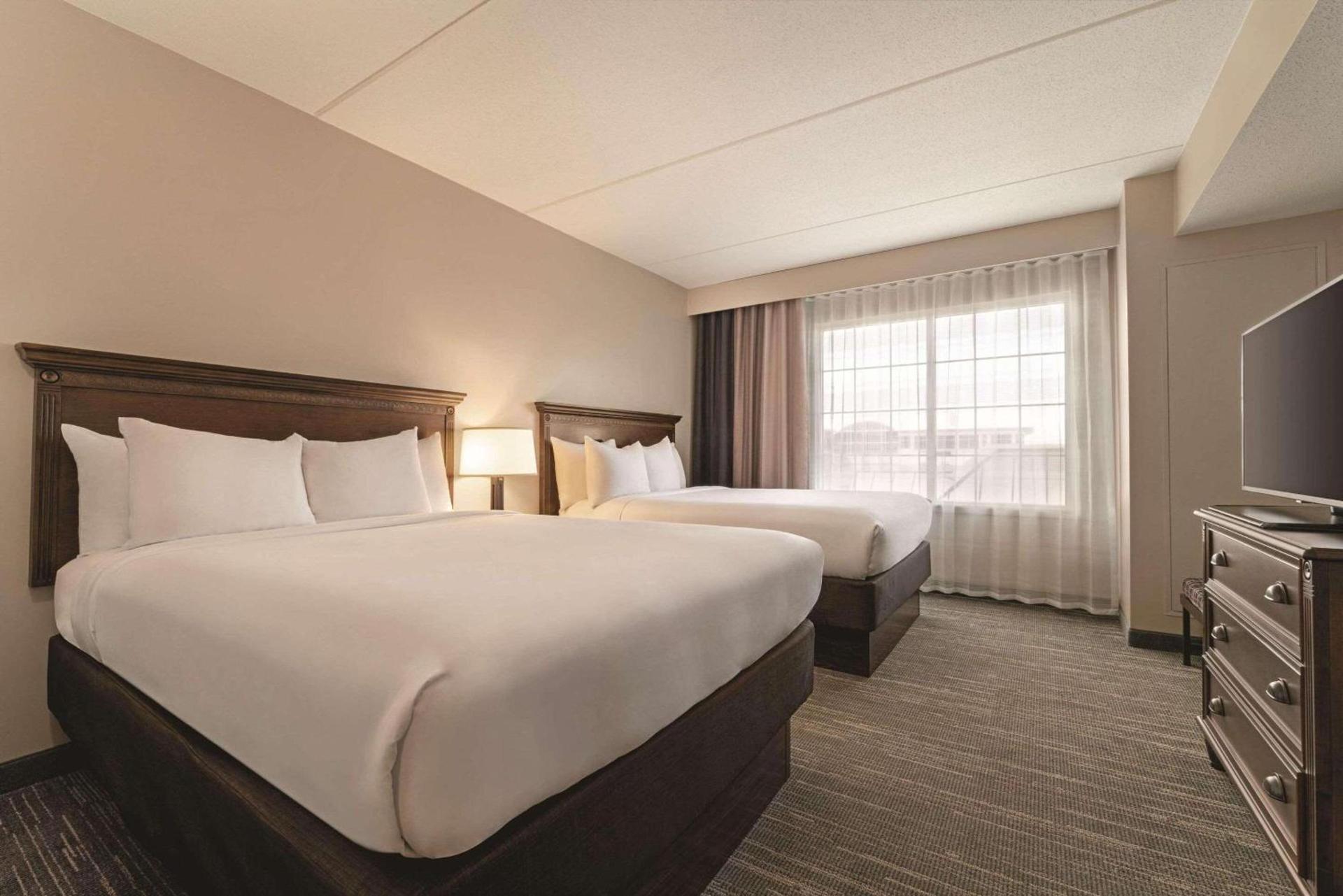 Country Inn & Suites by Radisson, Grand Rapids East, MI photo 2