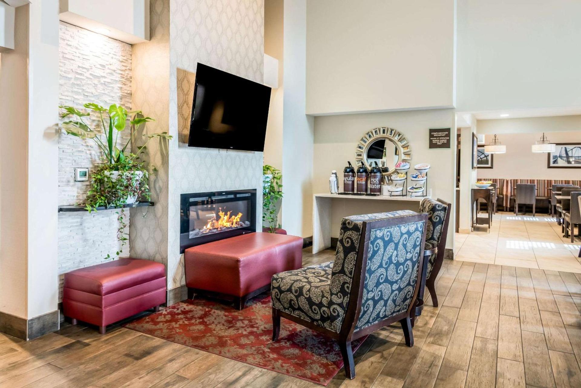 Country Inn & Suites by Radisson, Grandville-Grand Rapids West, MI photo 7