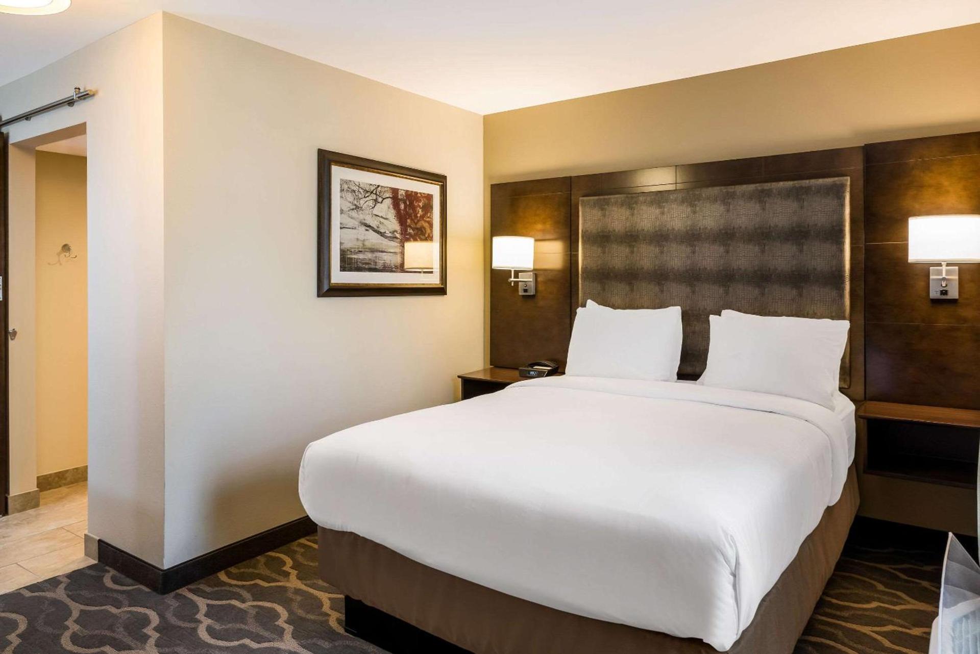 Country Inn & Suites by Radisson, Grandville-Grand Rapids West, MI photo 14