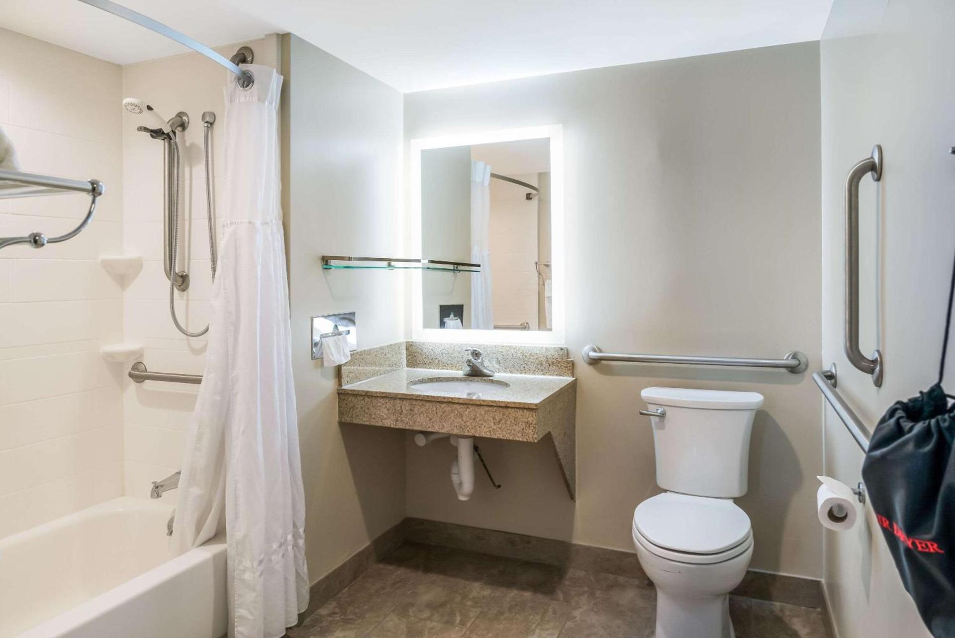 Country Inn & Suites by Radisson, Grandville-Grand Rapids West, MI photo 20