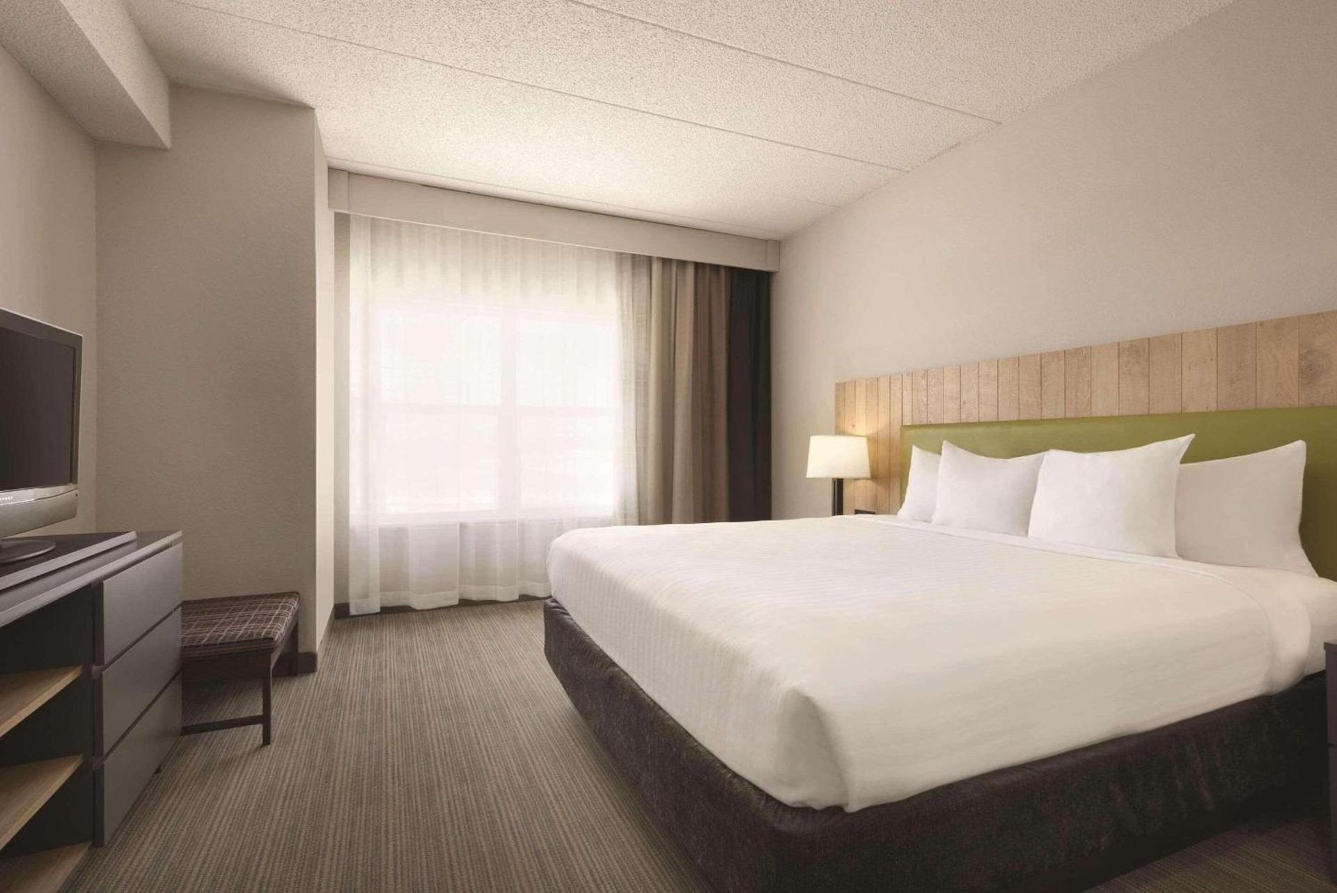 Country Inn & Suites by Radisson, Shoreview-Mounds View, MN photo 3