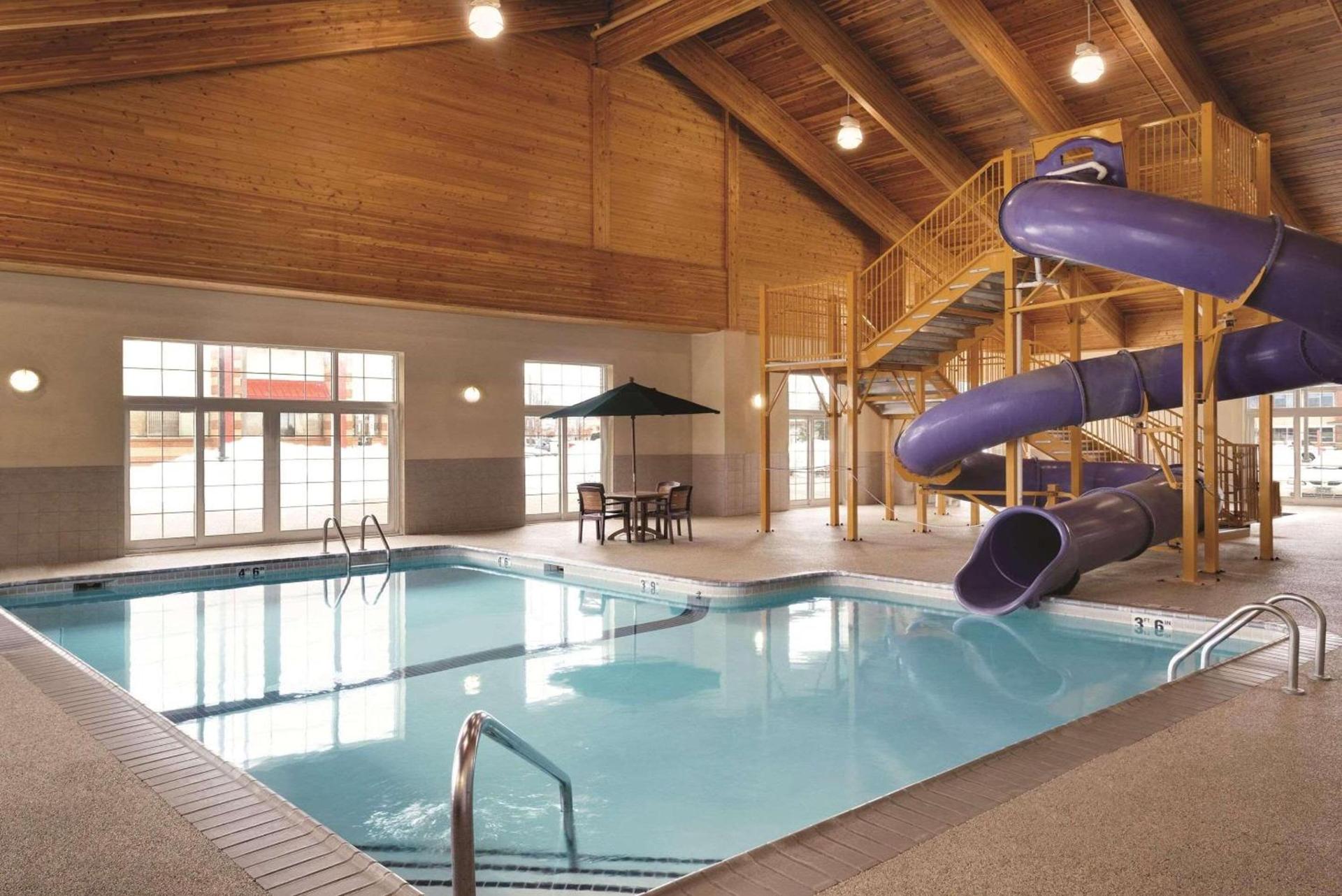 Country Inn & Suites by Radisson, Shoreview-Mounds View, MN photo 10