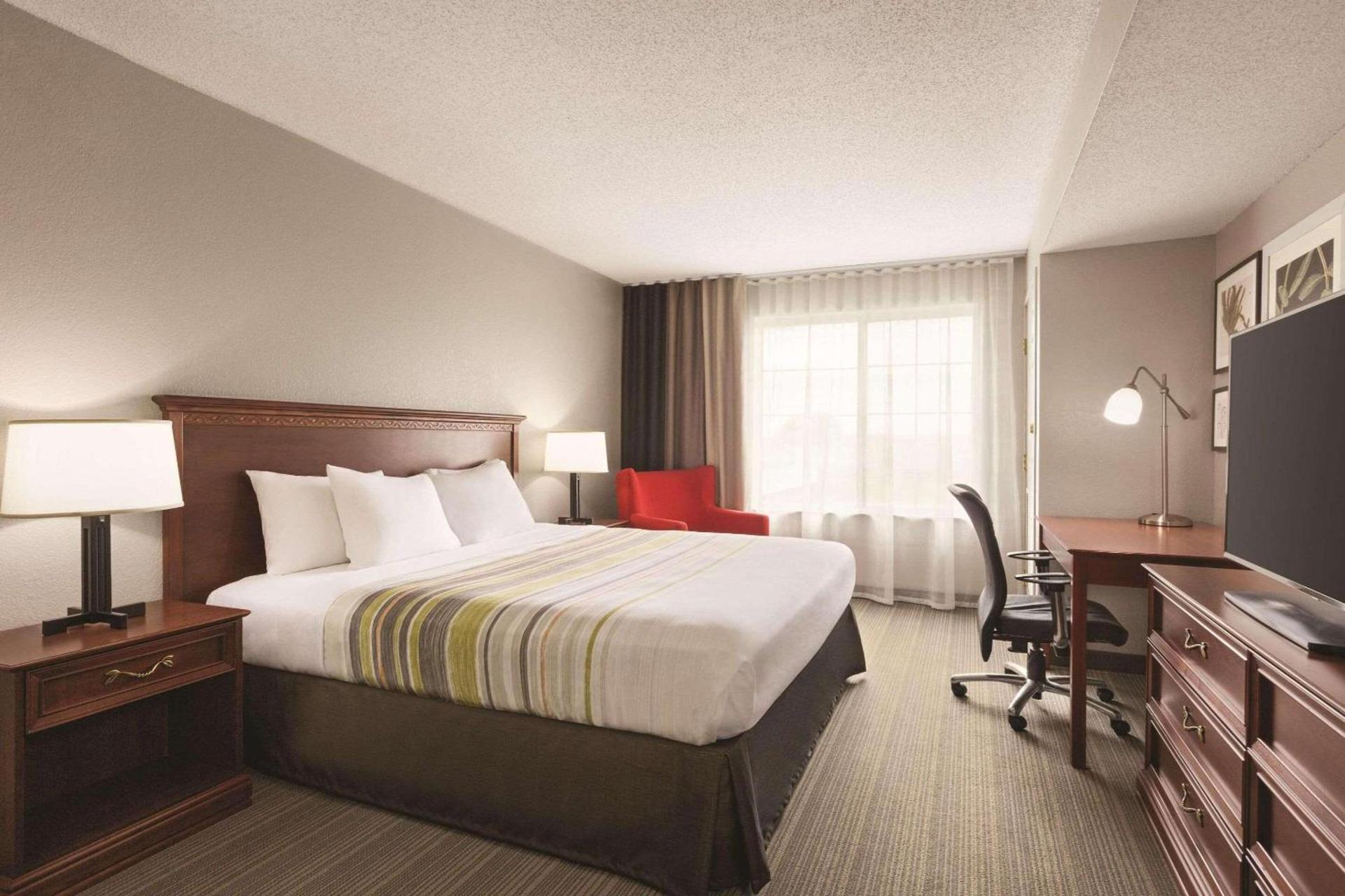 Country Inn & Suites by Radisson, Willmar, MN photo 15