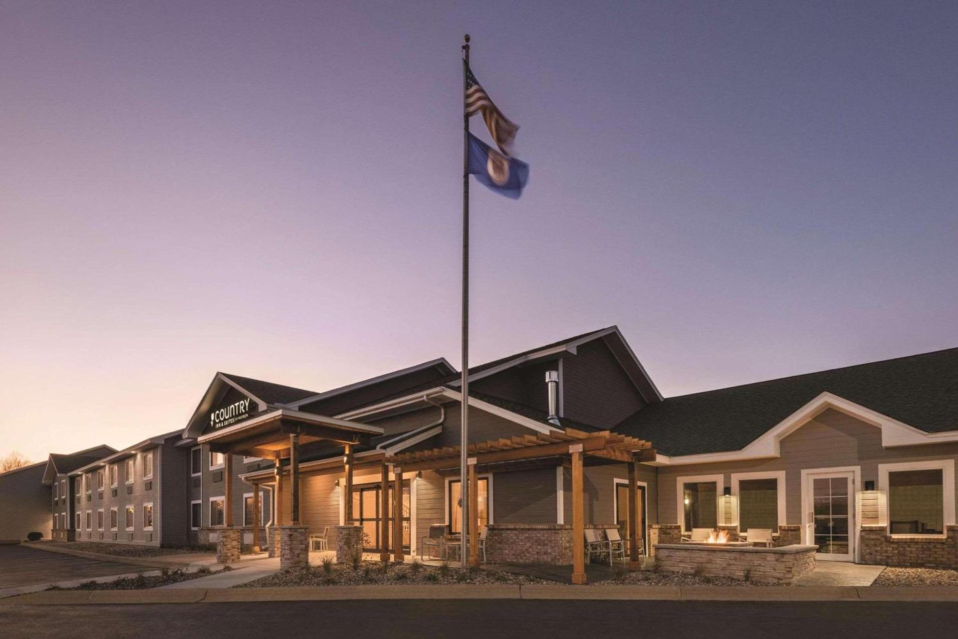 Country Inn & Suites by Radisson, Northfield, MN — hotel in Northfield