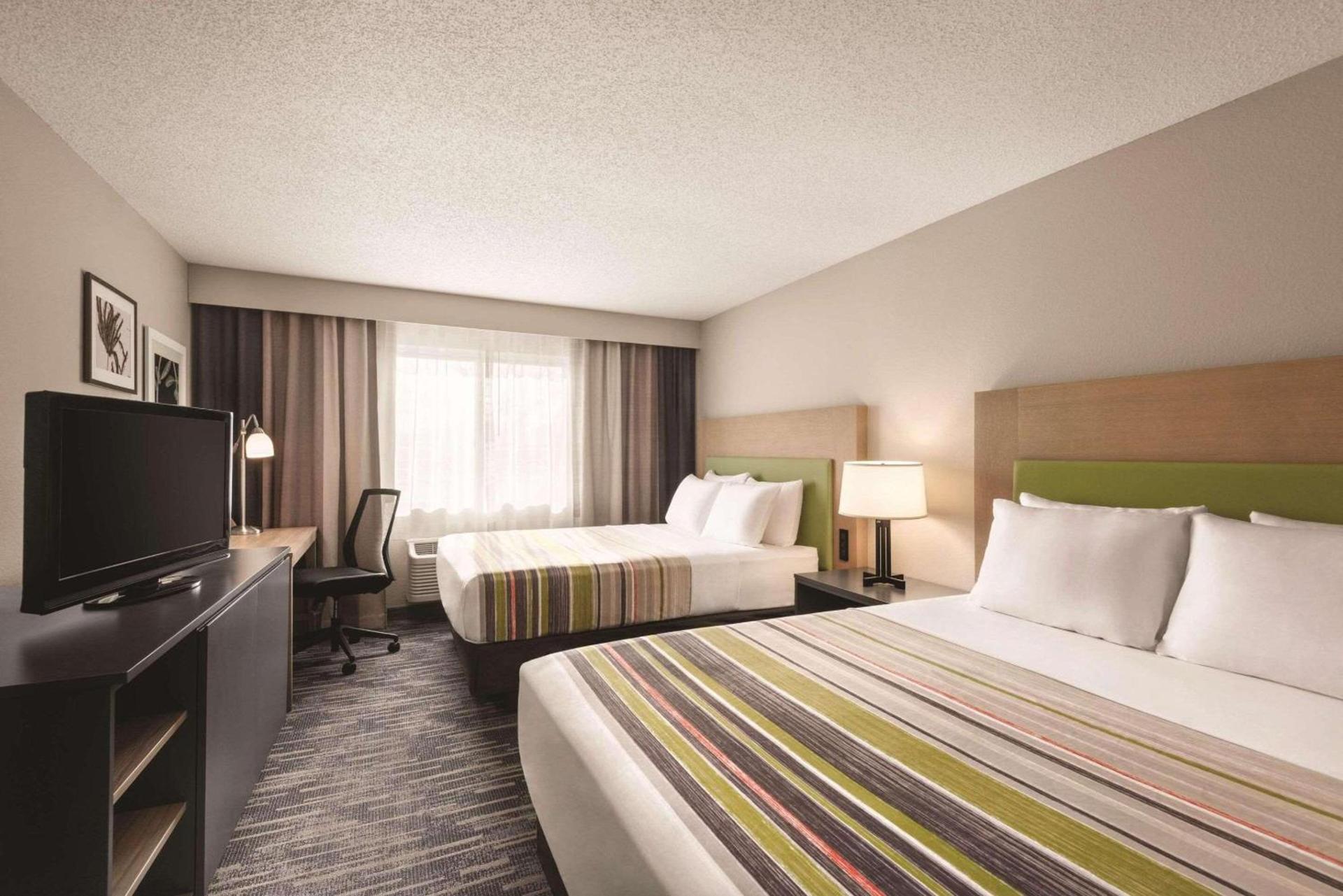 Country Inn & Suites by Radisson, Northfield, MN photo 7