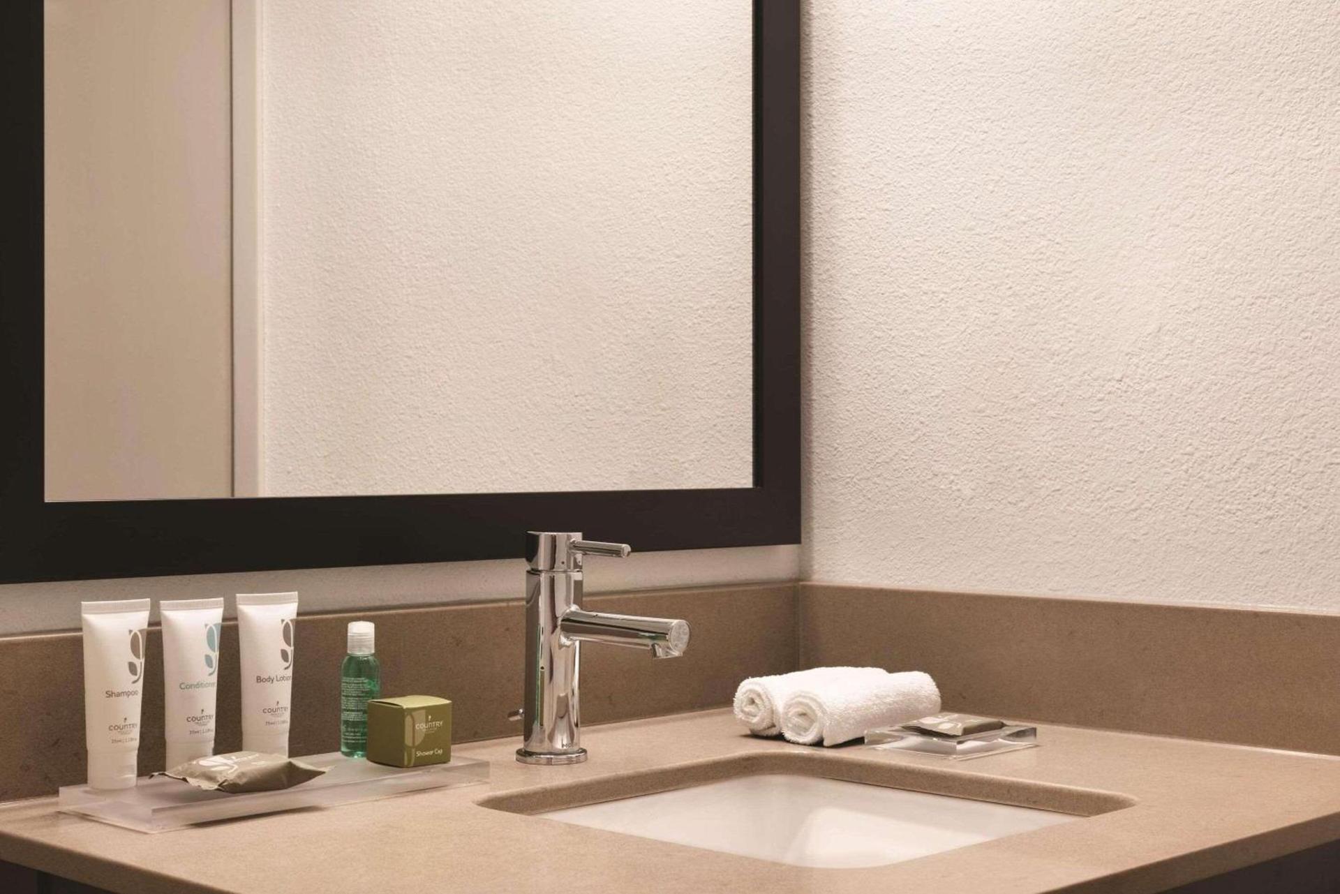 Country Inn & Suites by Radisson, Northfield, MN photo 10