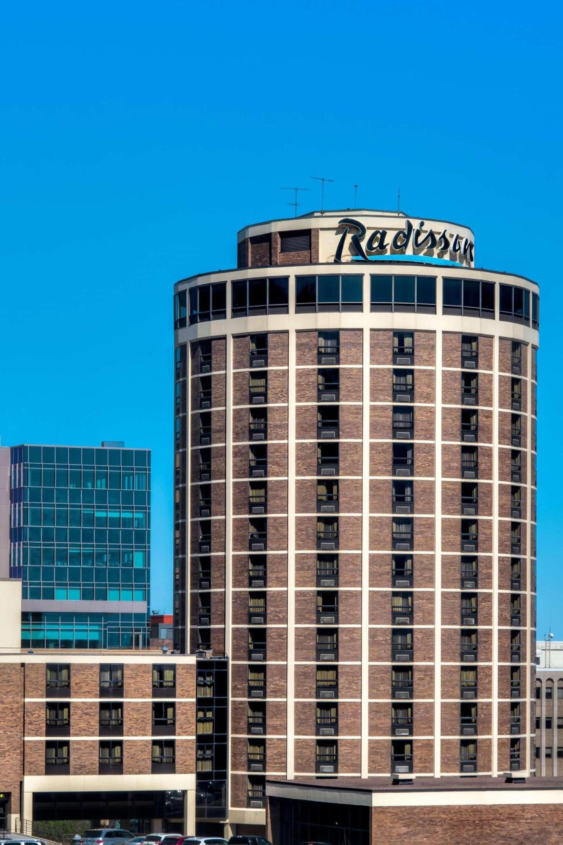 Radisson Hotel Duluth-Harborview photo 2