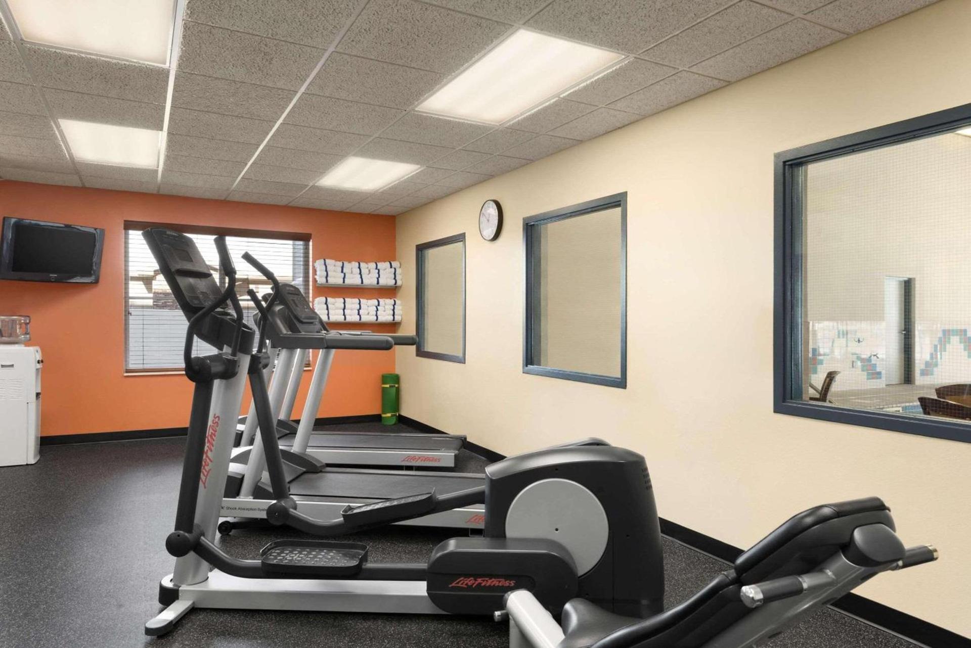 Country Inn & Suites by Radisson, Duluth North, MN photo 19