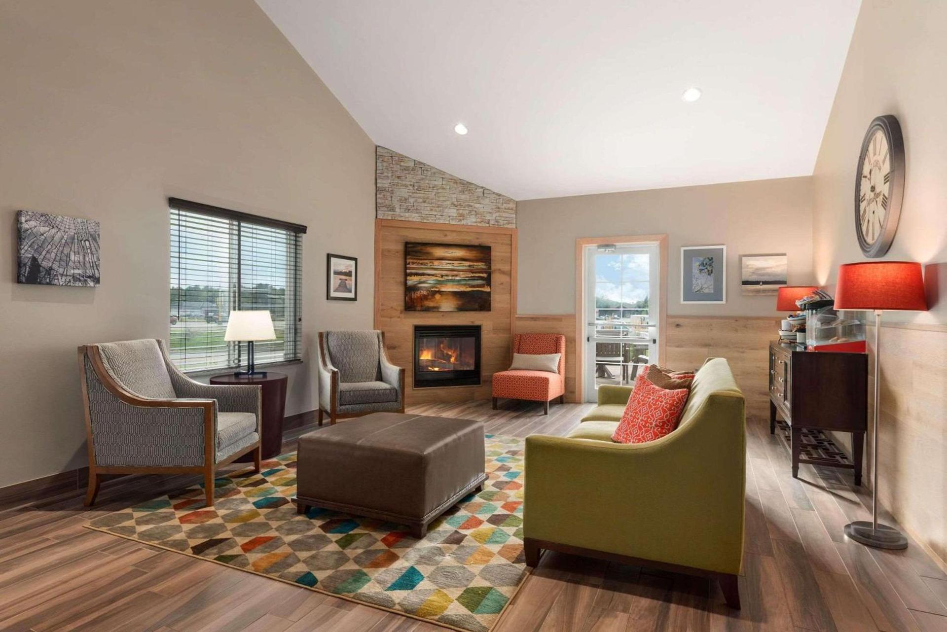 Country Inn & Suites by Radisson, Baxter, MN photo 3