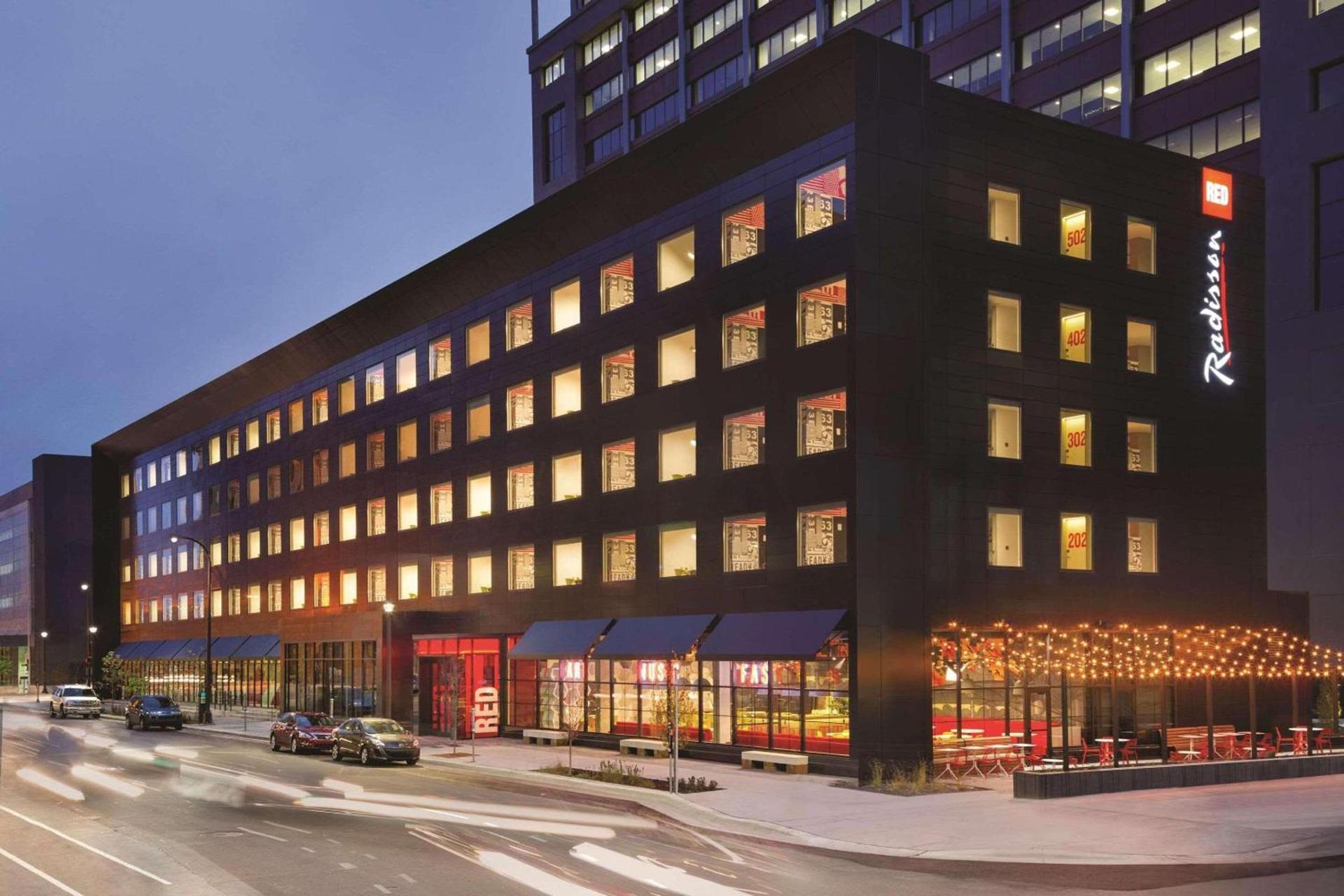 Radisson Red Minneapolis Downtown photo 1