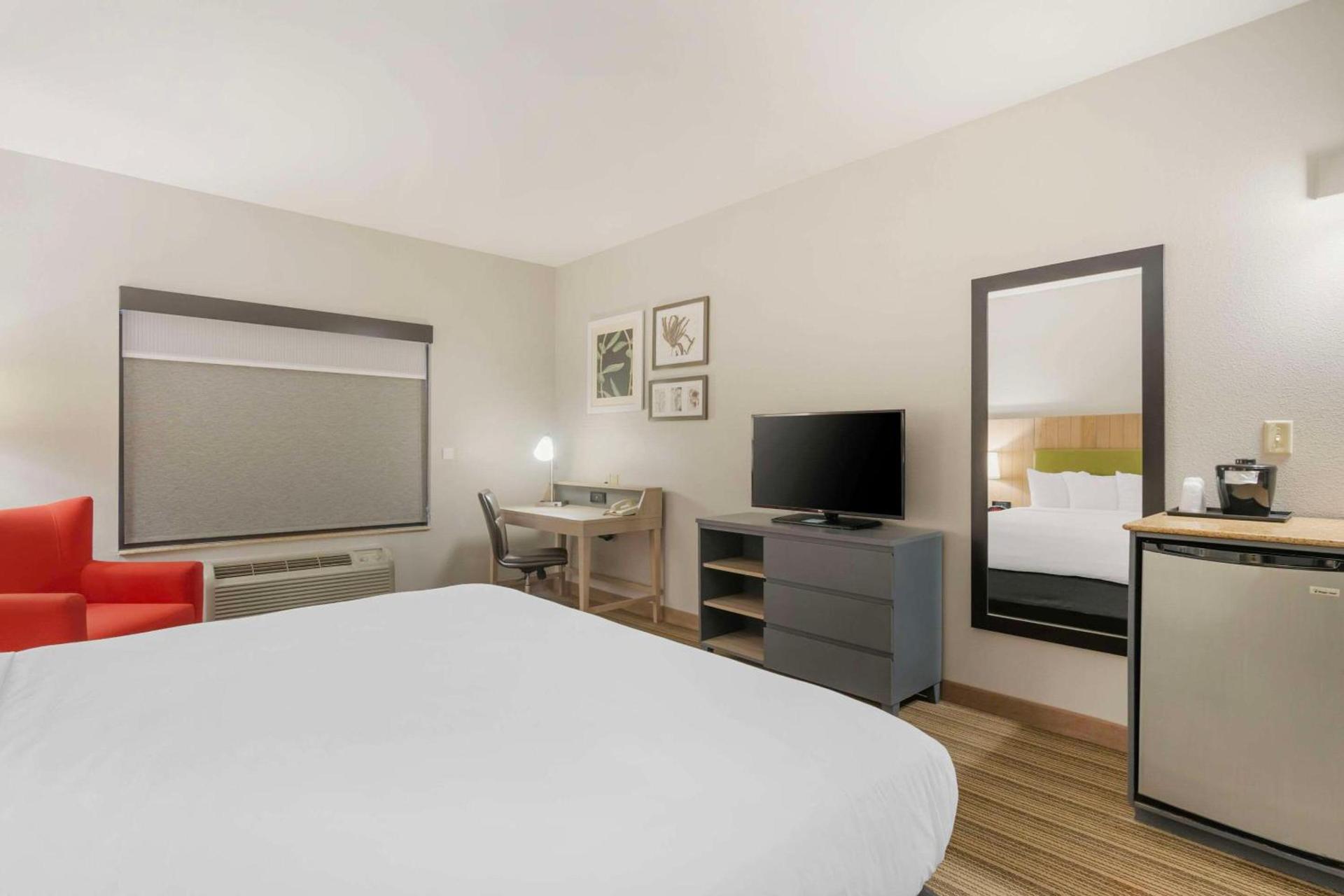Country Inn & Suites by Radisson, Columbia, MO photo 7