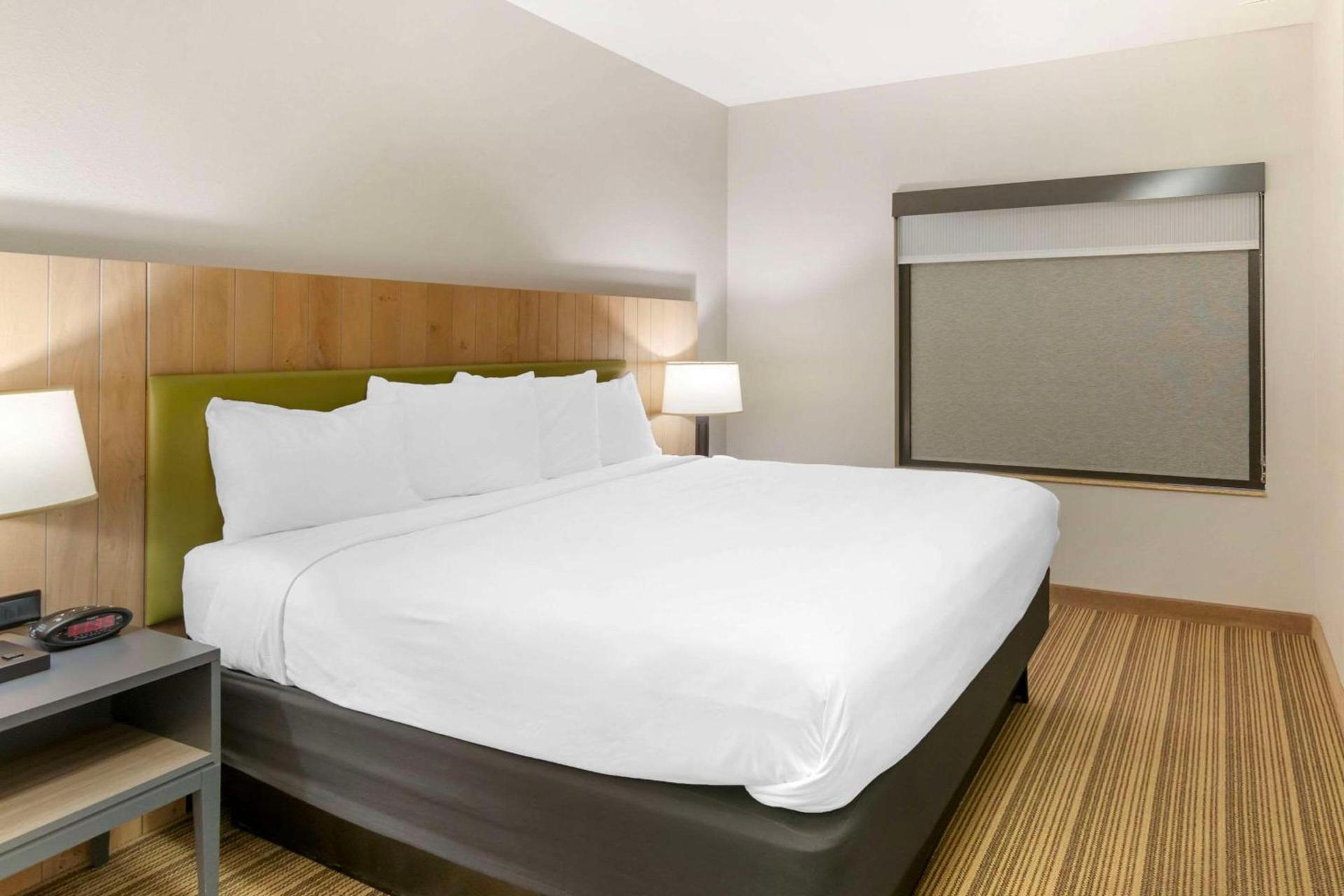 Country Inn & Suites by Radisson, Columbia, MO photo 21