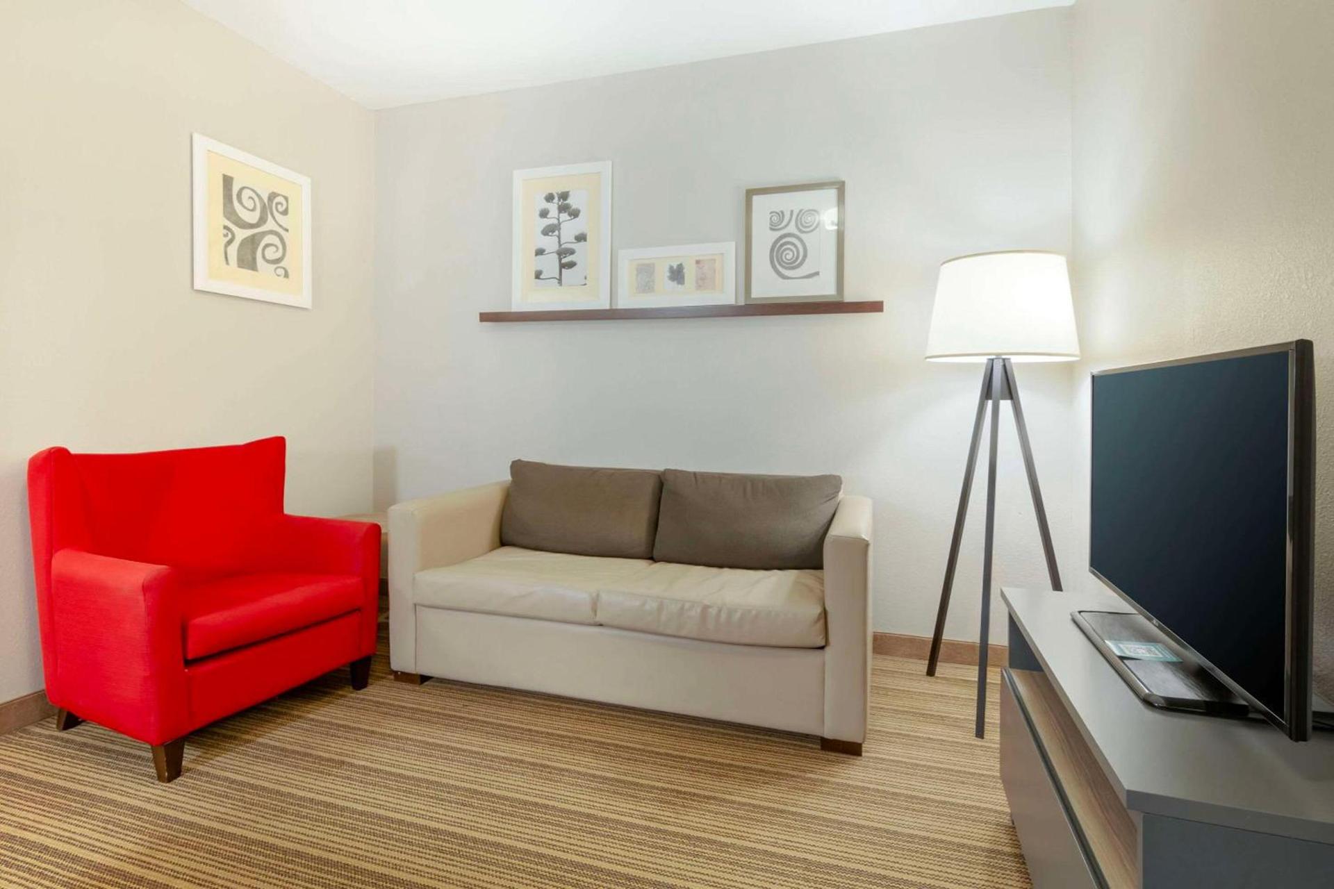 Country Inn & Suites by Radisson, Columbia, MO photo 27
