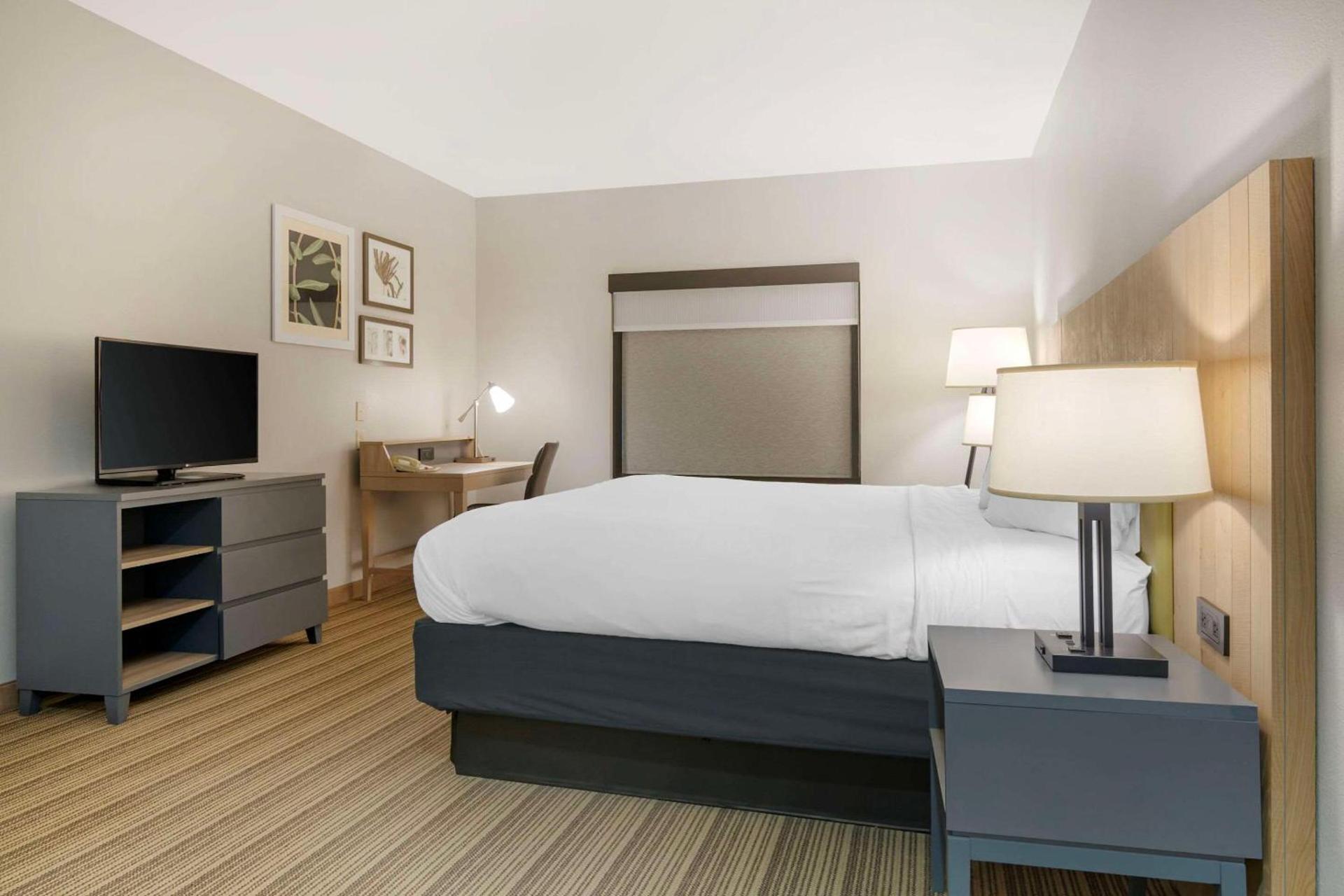 Country Inn & Suites by Radisson, Columbia, MO photo 31