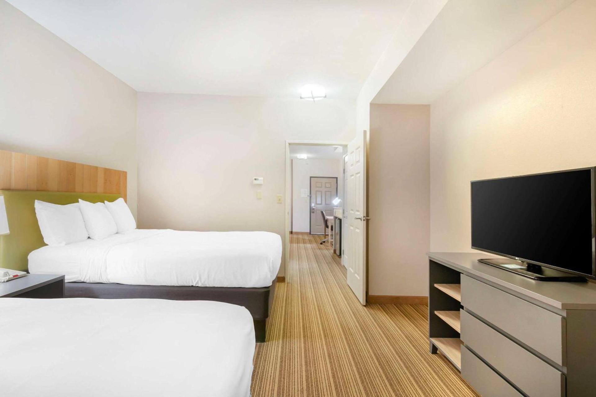 Country Inn & Suites by Radisson, Columbia, MO photo 28