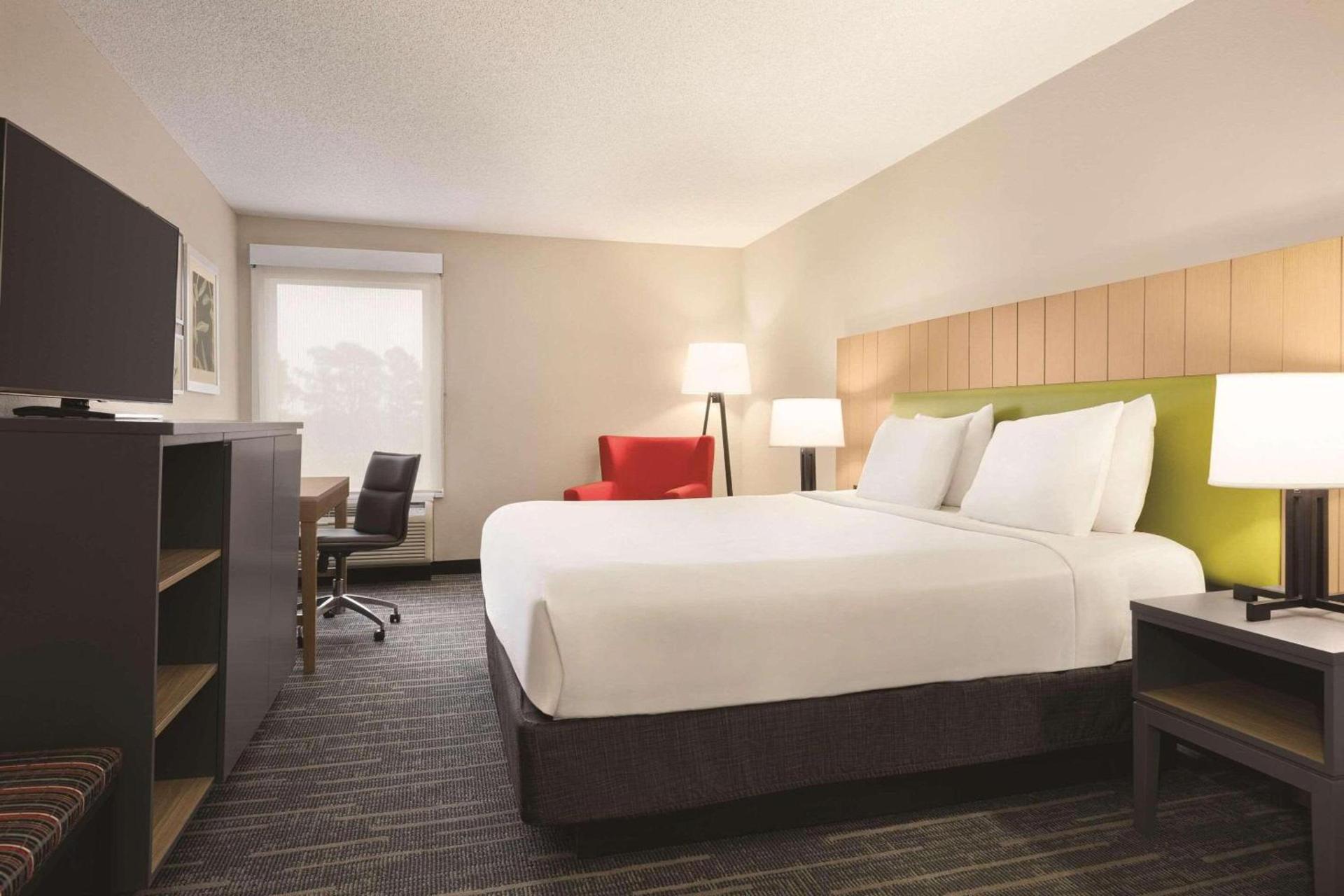 Country Inn & Suites by Radisson, Dunn I-95 photo 8