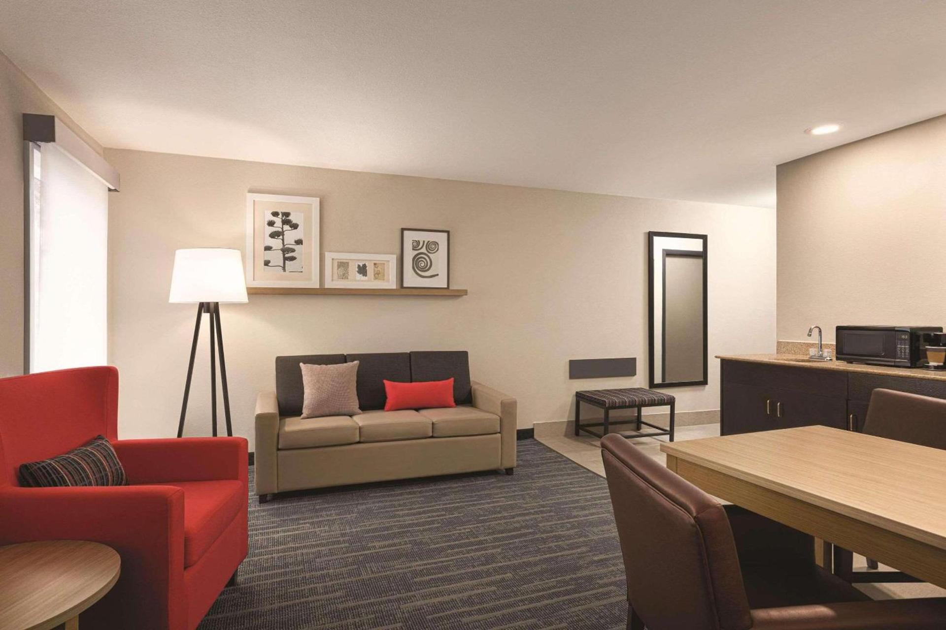 Country Inn & Suites by Radisson, Dunn I-95 photo 13
