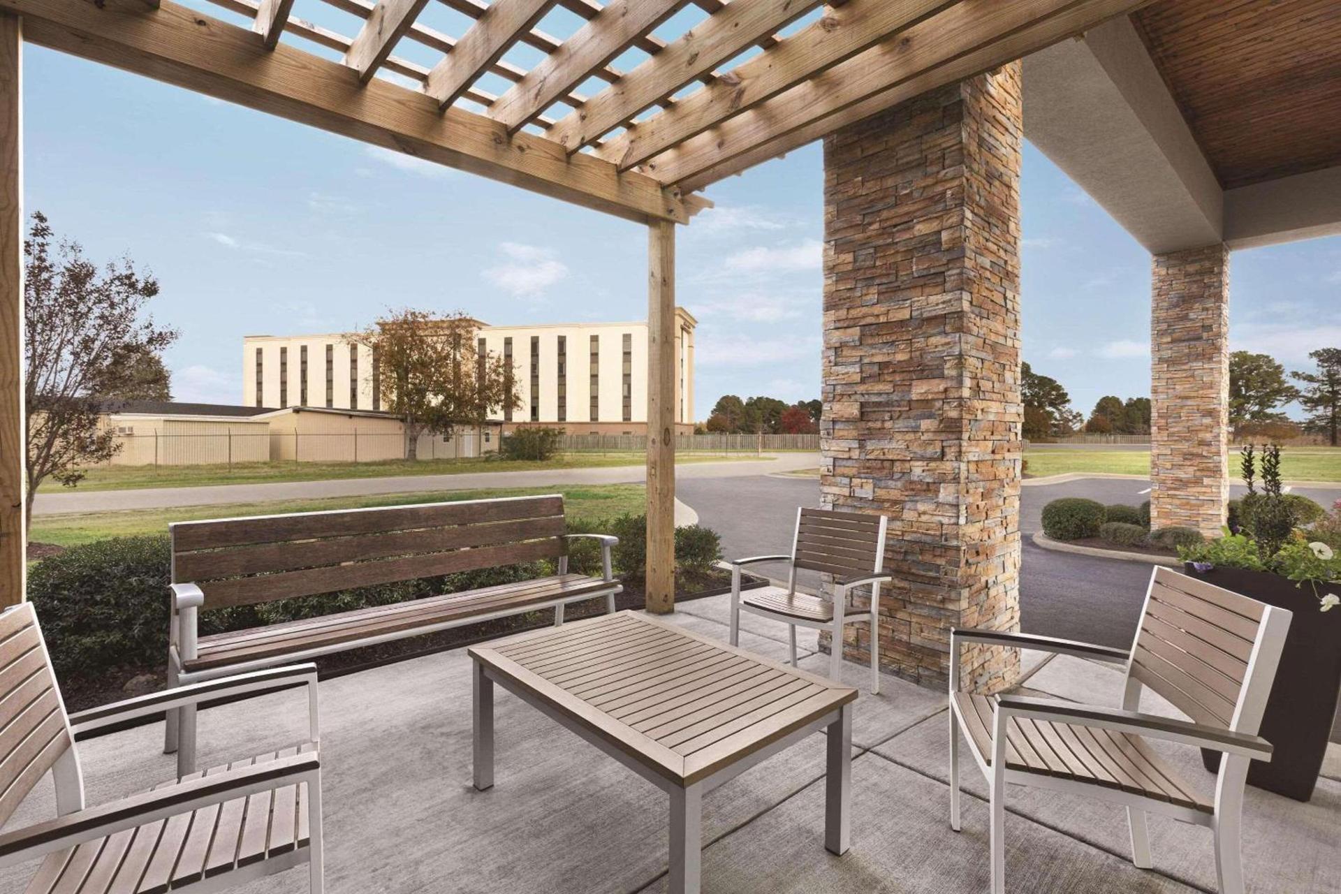 Country Inn & Suites by Radisson, Dunn I-95 photo 19