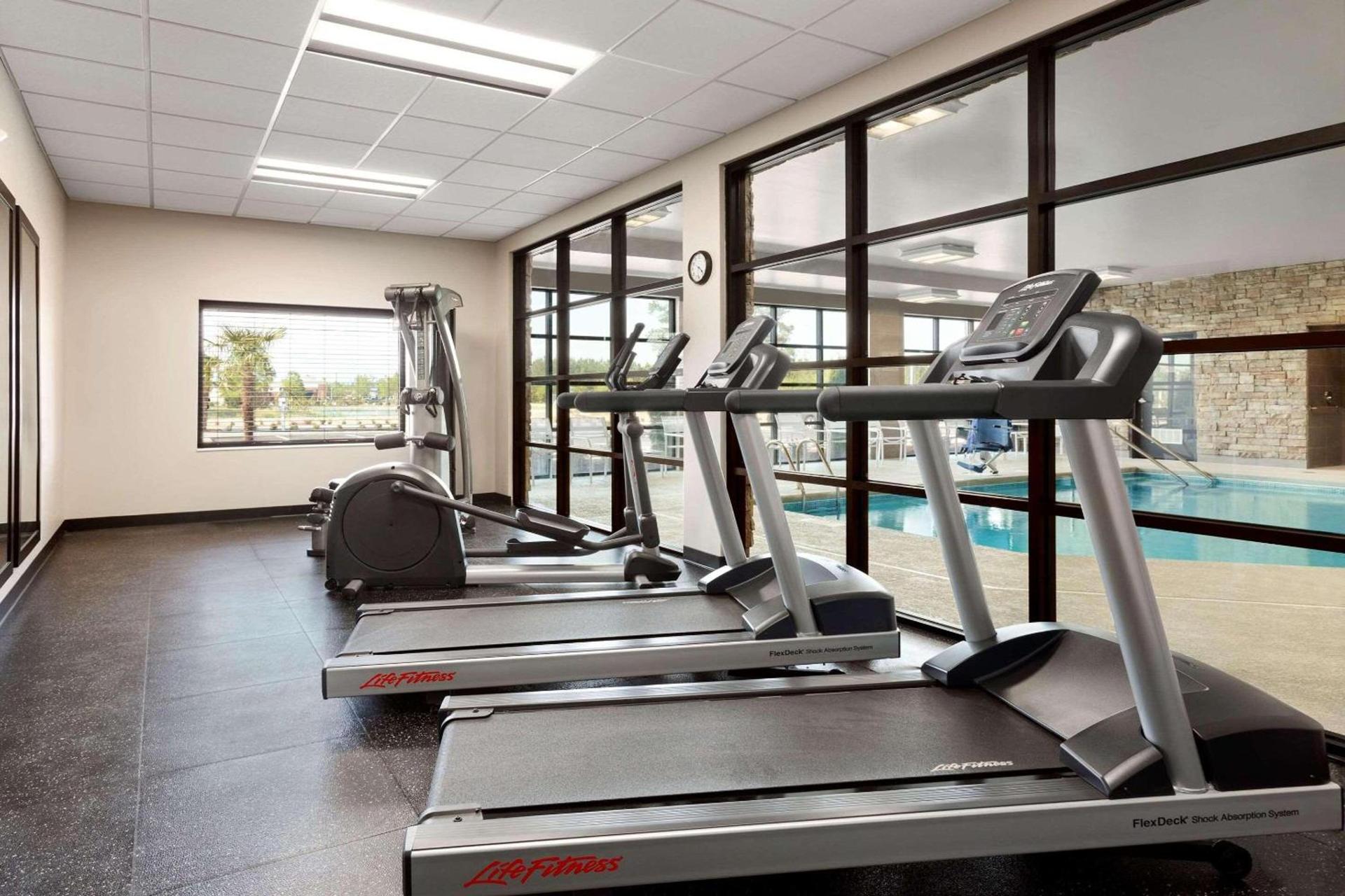 Country Inn & Suites by Radisson, Smithfield-Selma, NC photo 11
