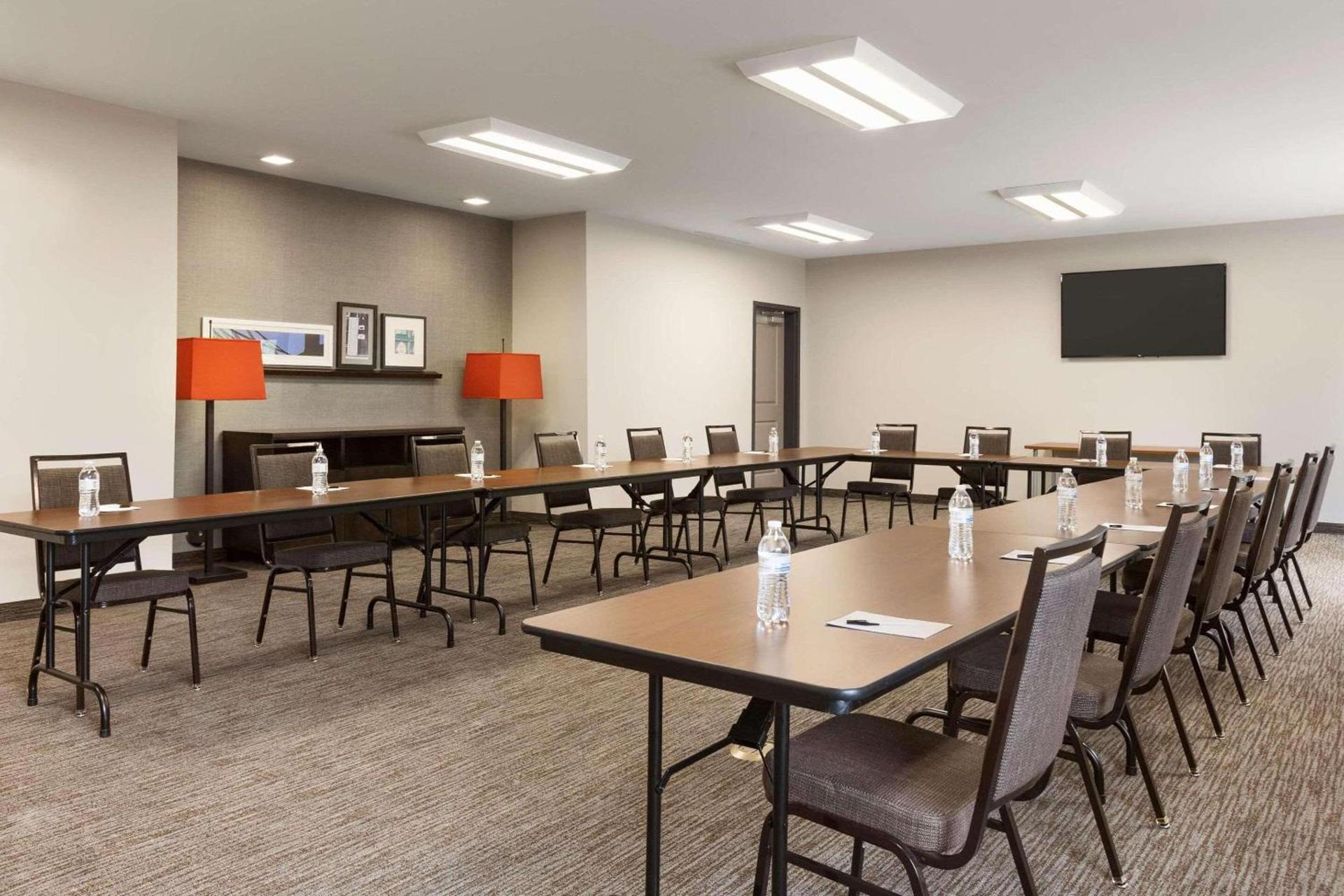 Country Inn & Suites by Radisson, Smithfield-Selma, NC photo 13