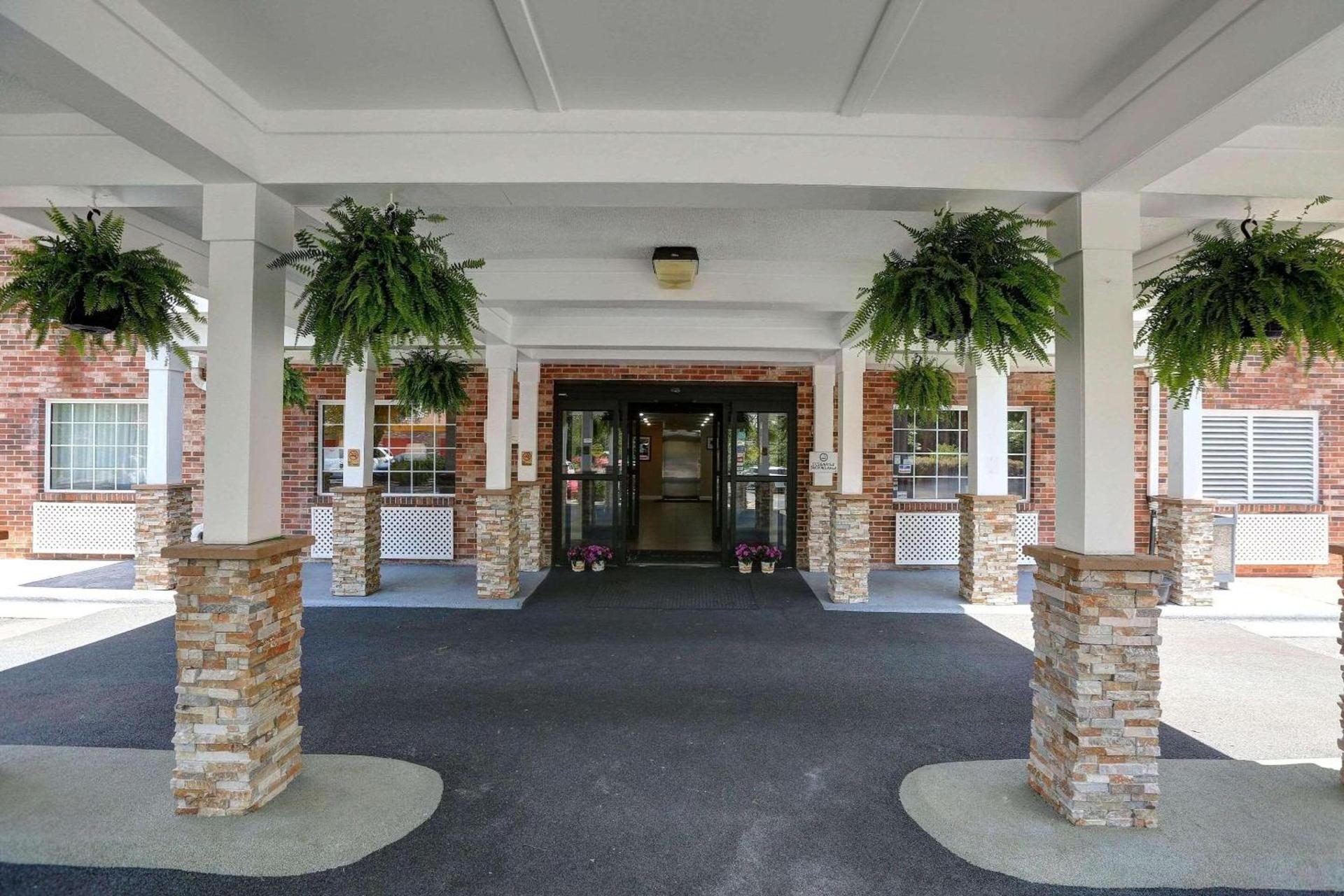 Country Inn & Suites by Radisson, Charlotte I-85 Airport, NC photo 2