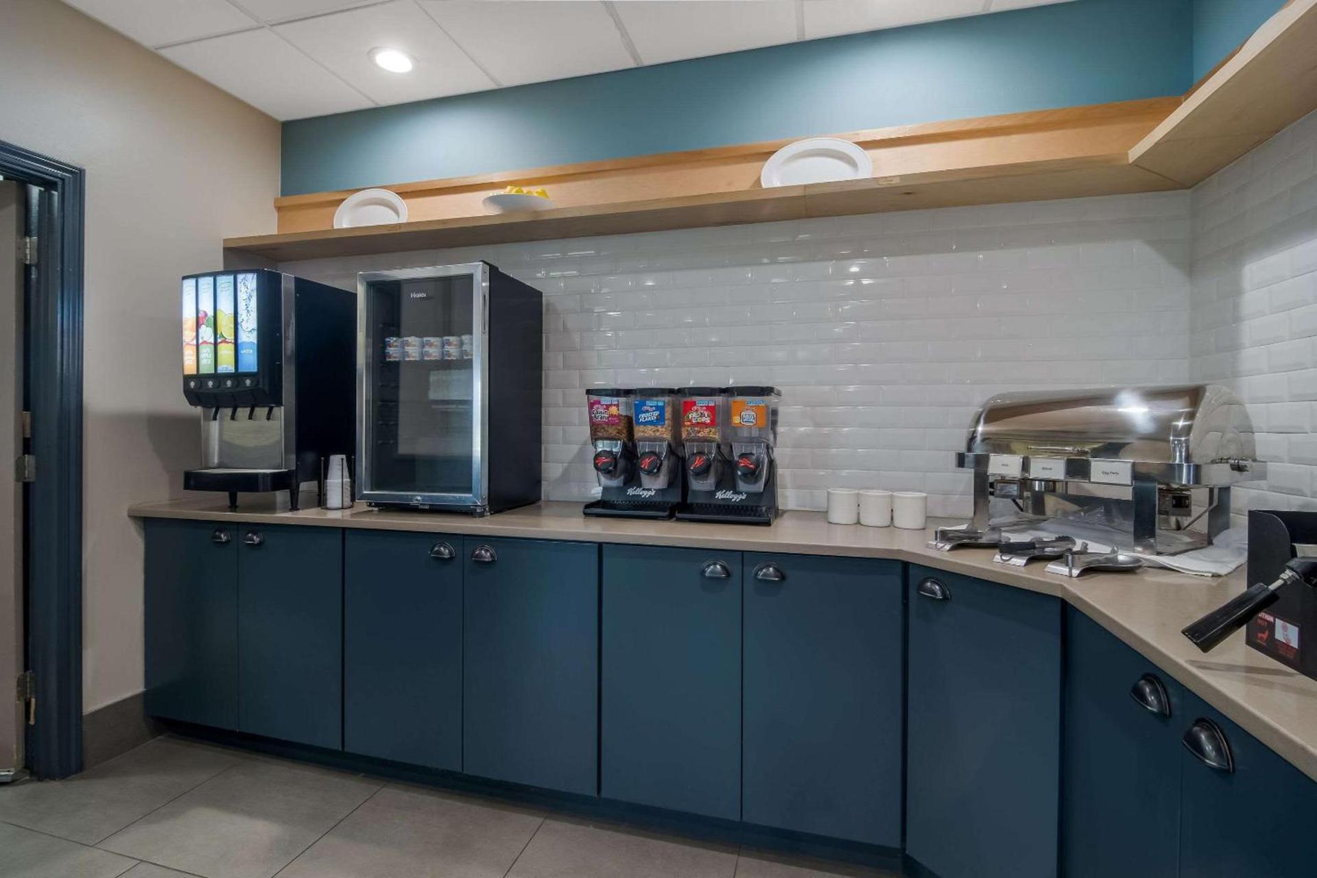 Country Inn & Suites by Radisson, Goldsboro, NC photo 34