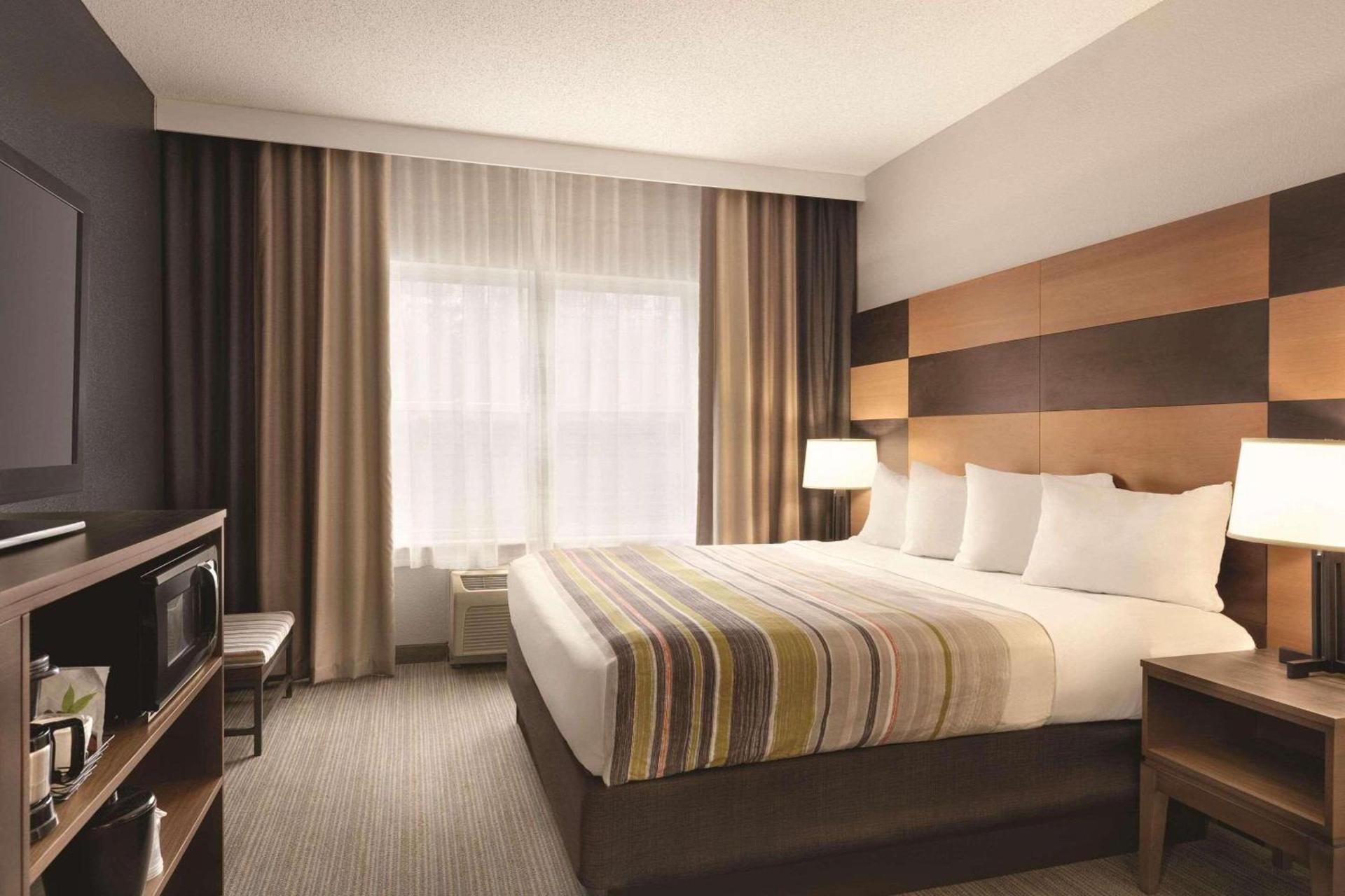 Country Inn & Suites by Radisson, Boone, NC photo 10
