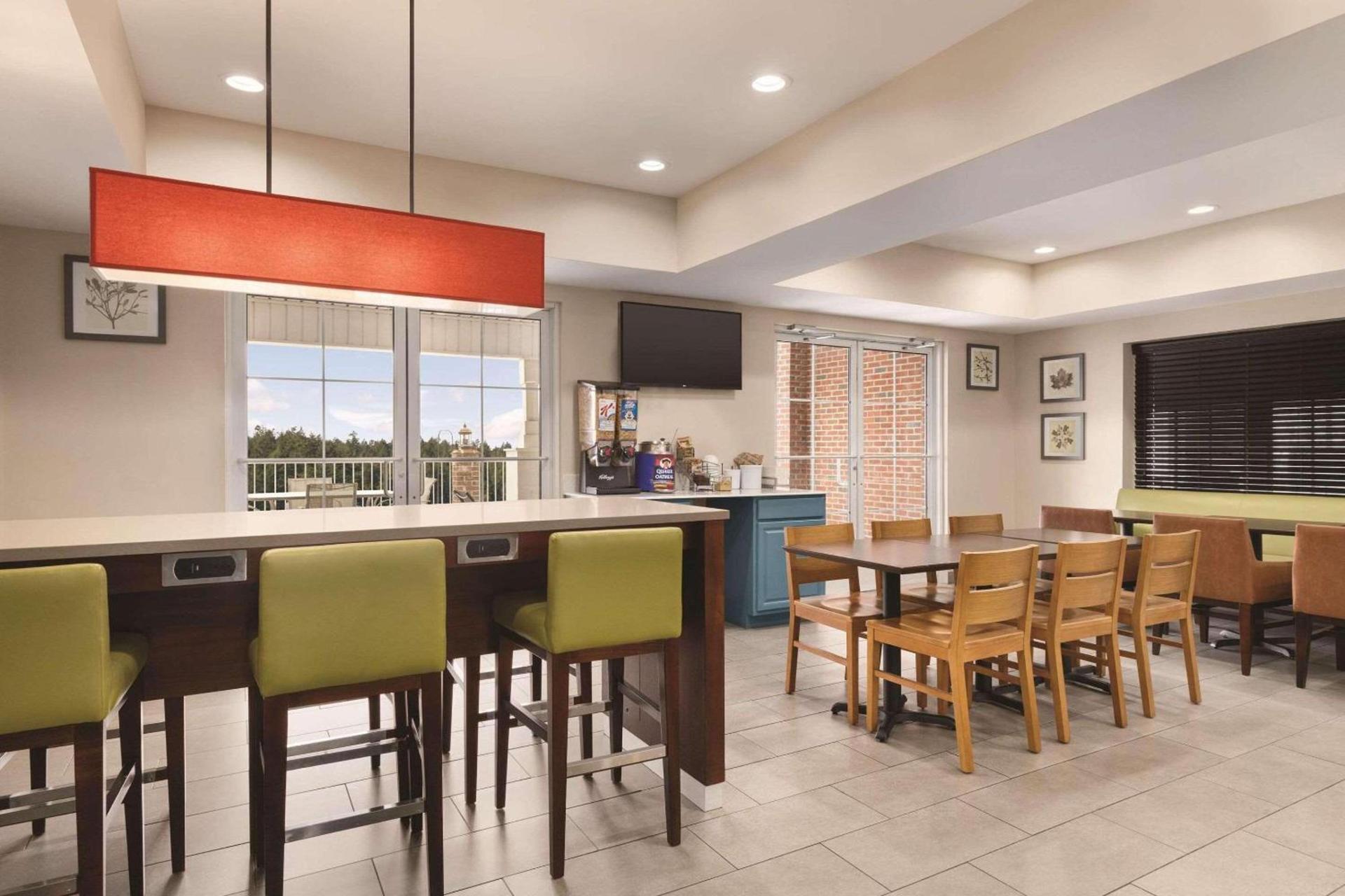 Country Inn & Suites by Radisson, Boone, NC photo 20