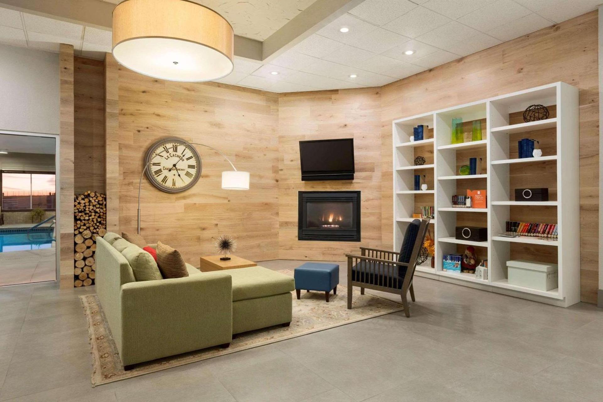 Country Inn & Suites by Radisson, Sidney, NE photo 6