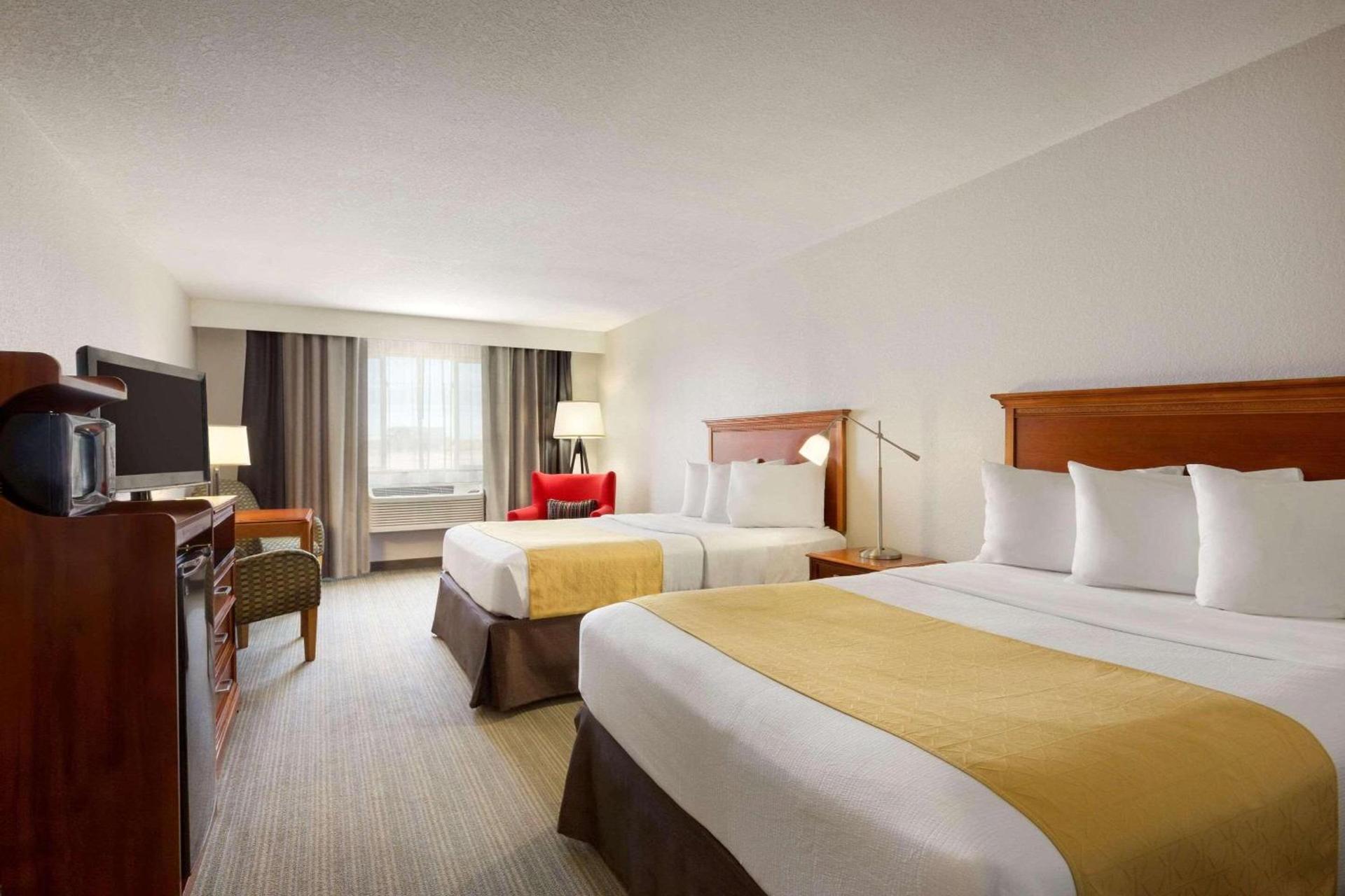 Country Inn & Suites by Radisson, Sidney, NE photo 7