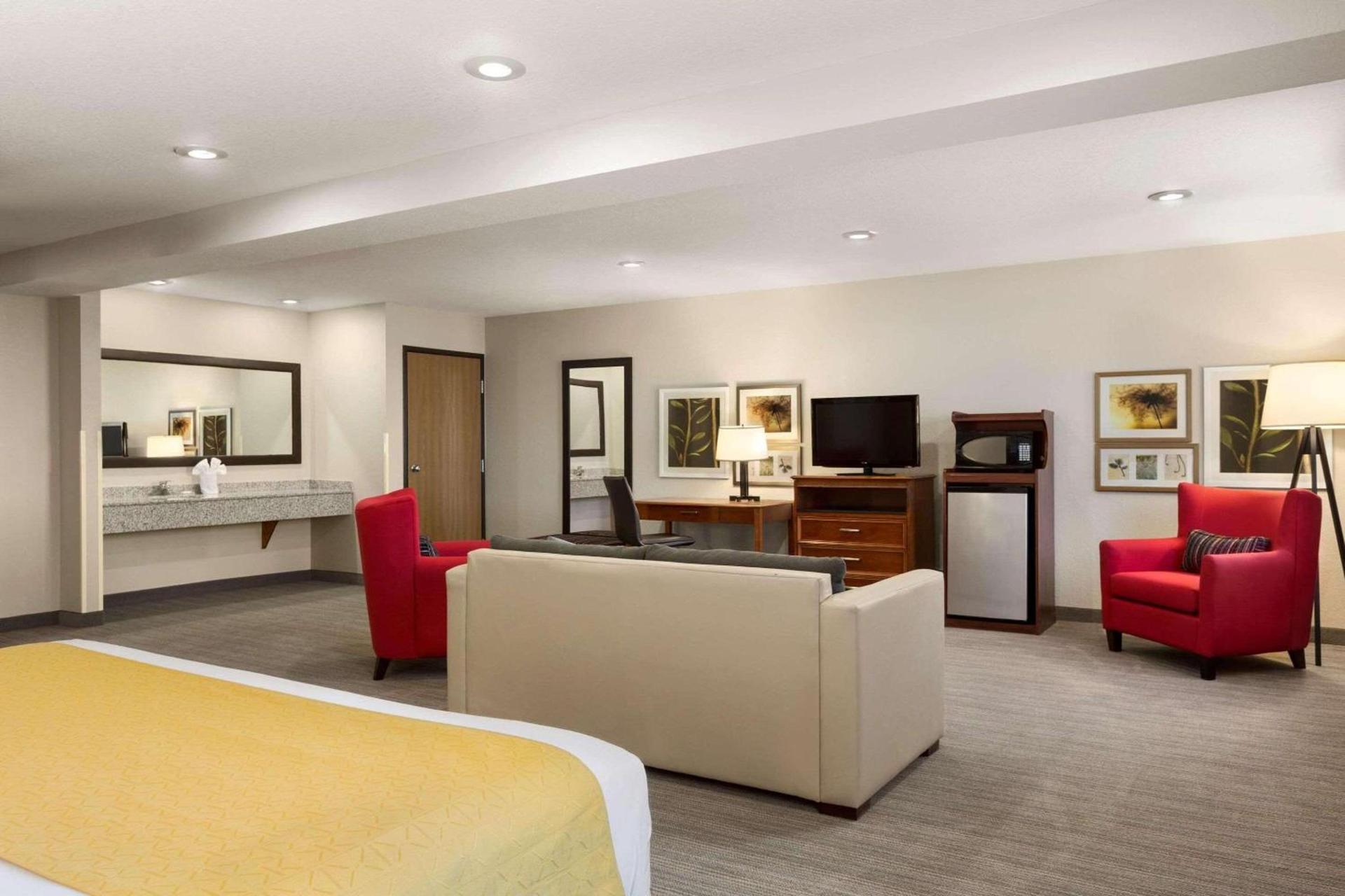 Country Inn & Suites by Radisson, Sidney, NE photo 11