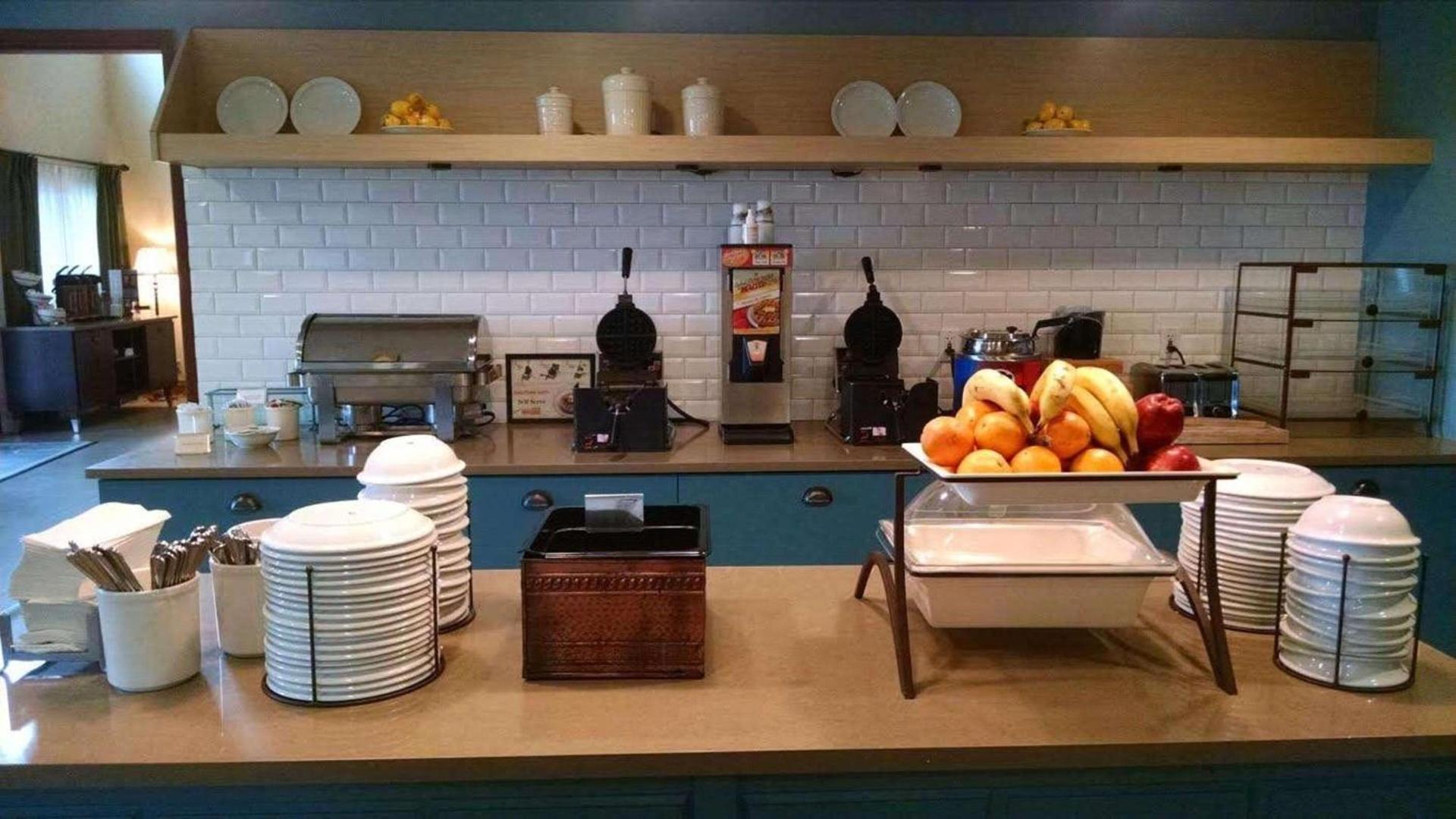 Country Inn & Suites by Radisson, Lincoln North Hotel and Conference Center, NE photo 18