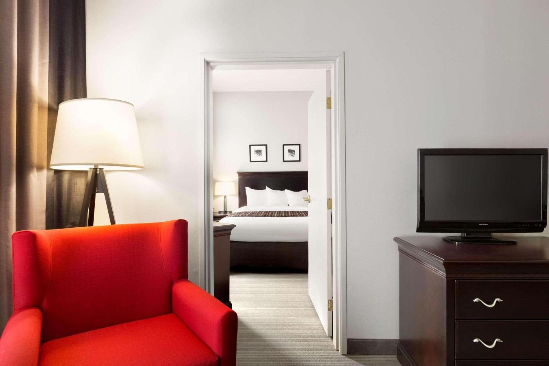 Country Inn & Suites by Radisson, Kearney, NE photo 6