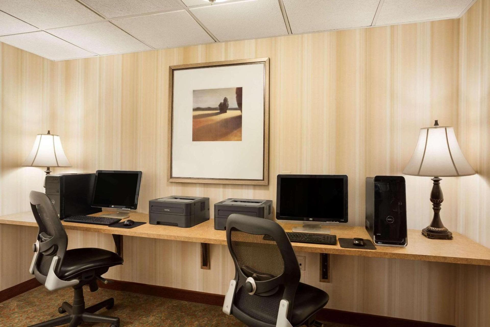 Four Points by Sheraton Bedford Manchester Airport photo 9