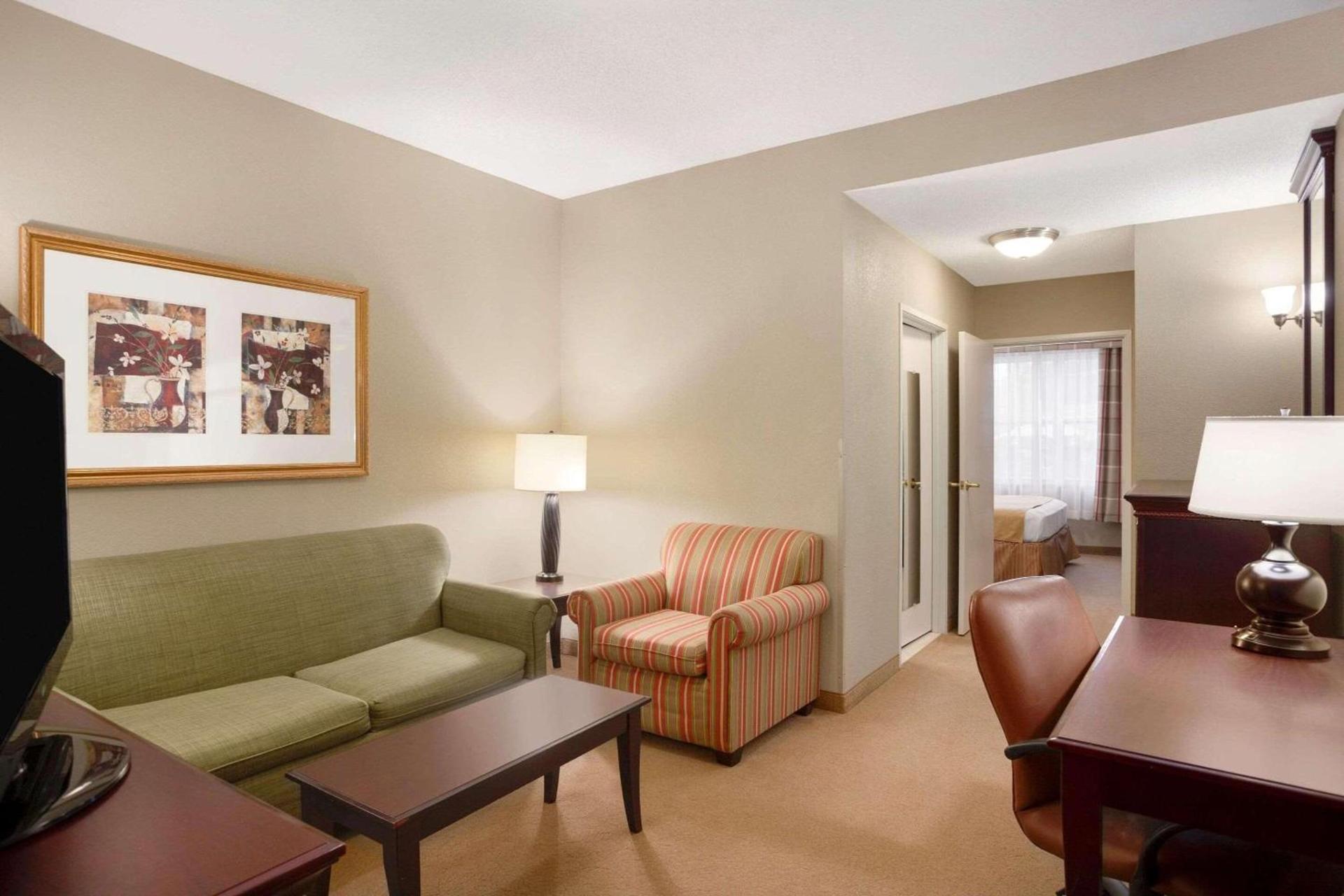 Country Inn & Suites by Radisson, Ithaca, NY photo 5