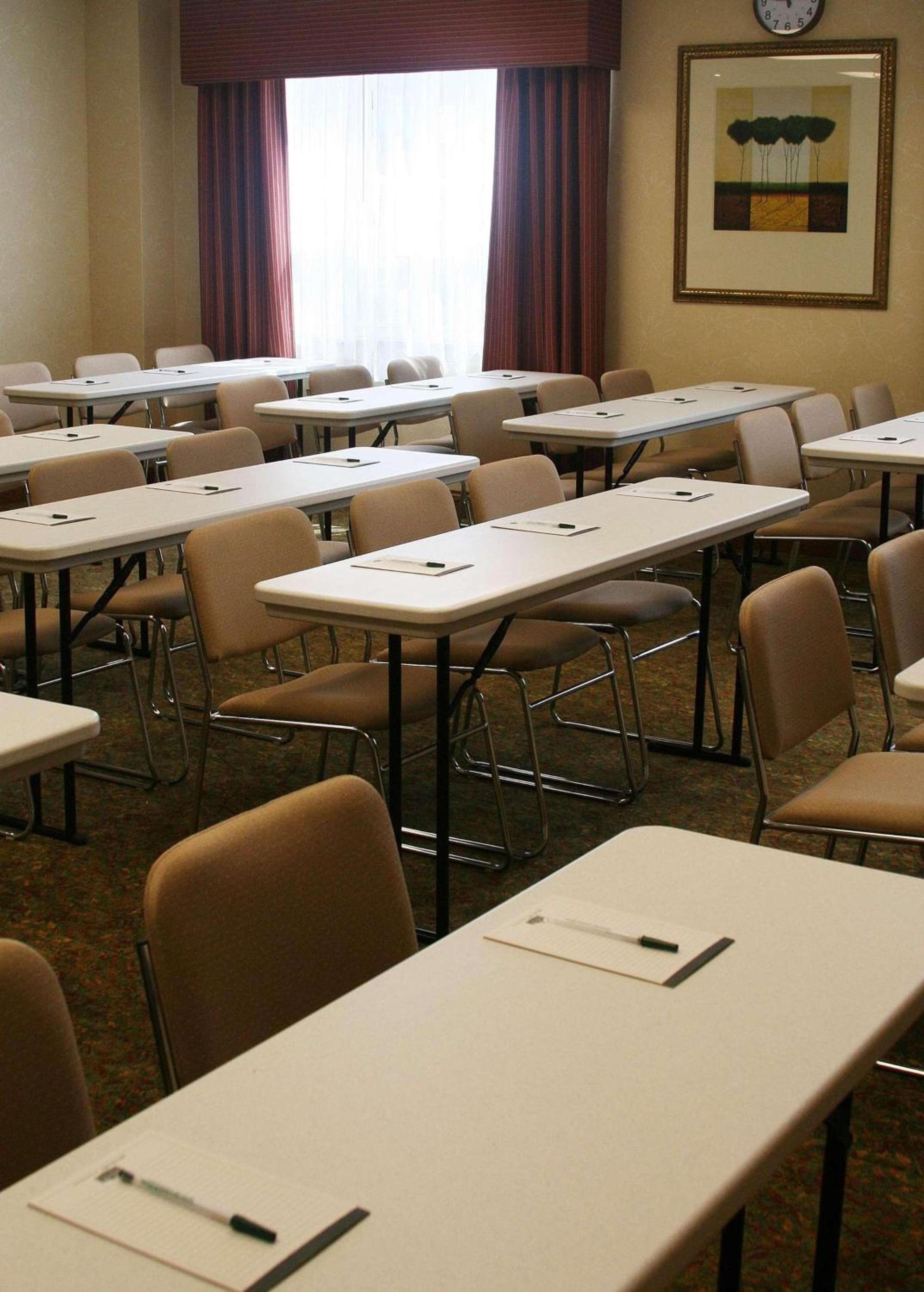 Country Inn & Suites by Radisson, Ithaca, NY photo 11