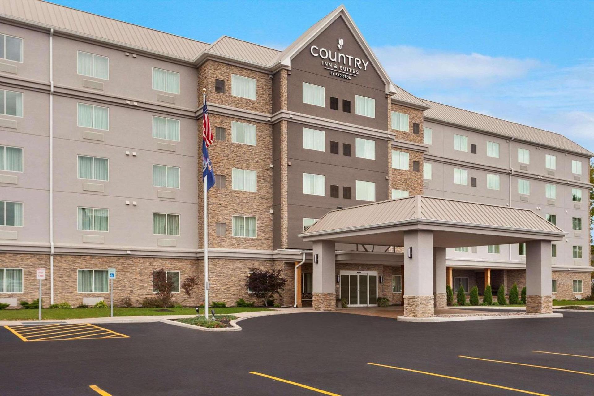 Country Inn & Suites by Radisson, Buffalo South I-90, NY photo 1